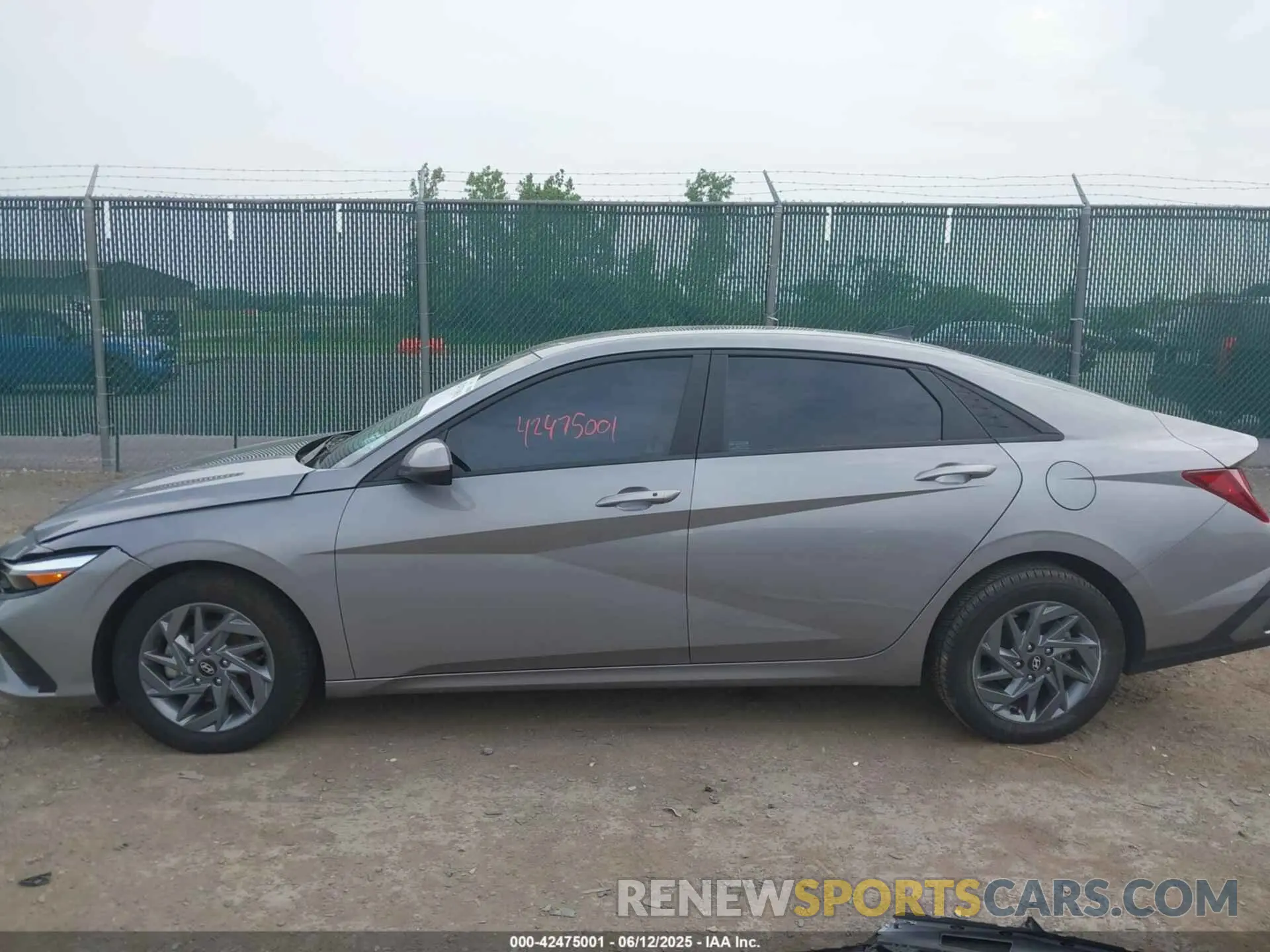 14 fotografías del automóvil dañado KMHLM4DG8RU637316 HYUNDAI ELANTRA 2024