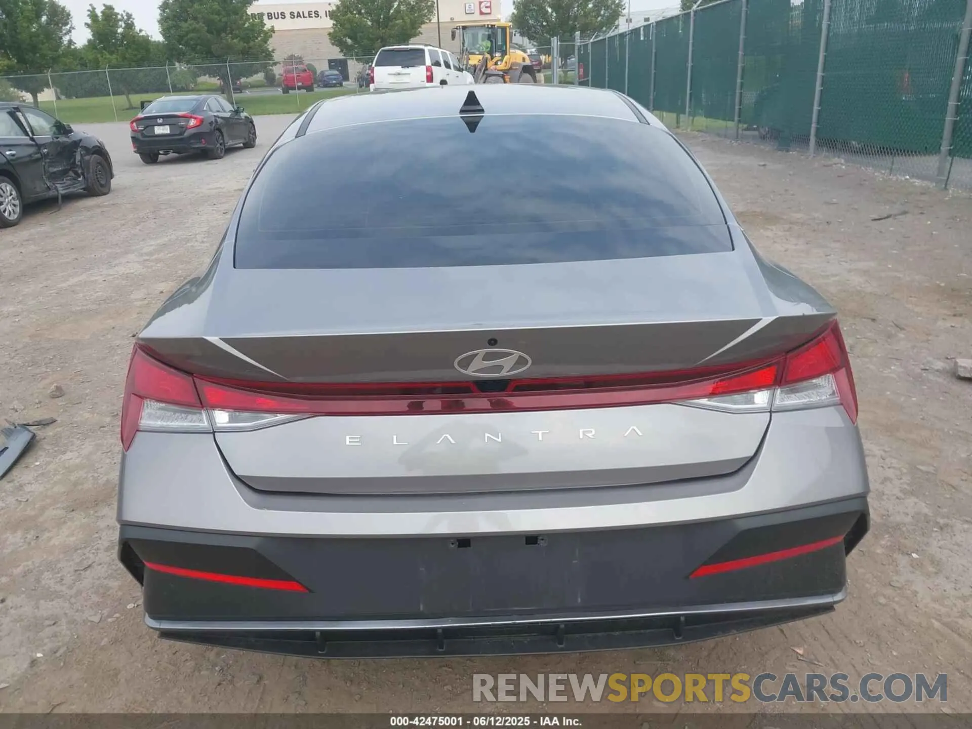16 fotografías del automóvil dañado KMHLM4DG8RU637316 HYUNDAI ELANTRA 2024