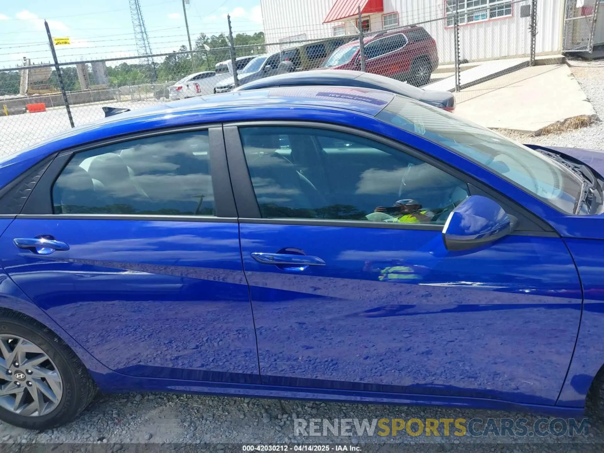 13 fotografías del automóvil dañado KMHLM4DG8RU648736 HYUNDAI ELANTRA 2024