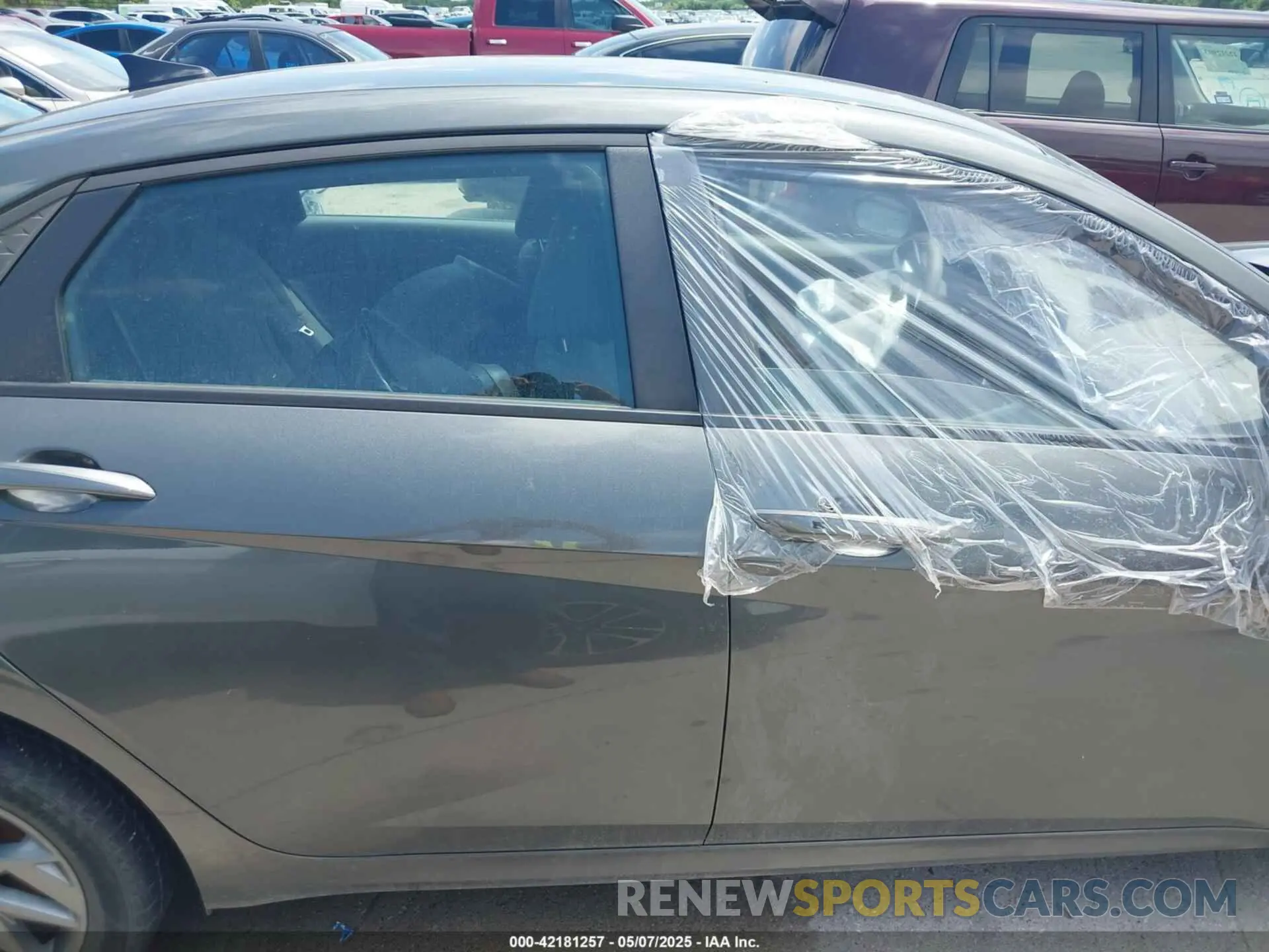12 fotografías del automóvil dañado KMHLM4DG8RU810526 HYUNDAI ELANTRA 2024