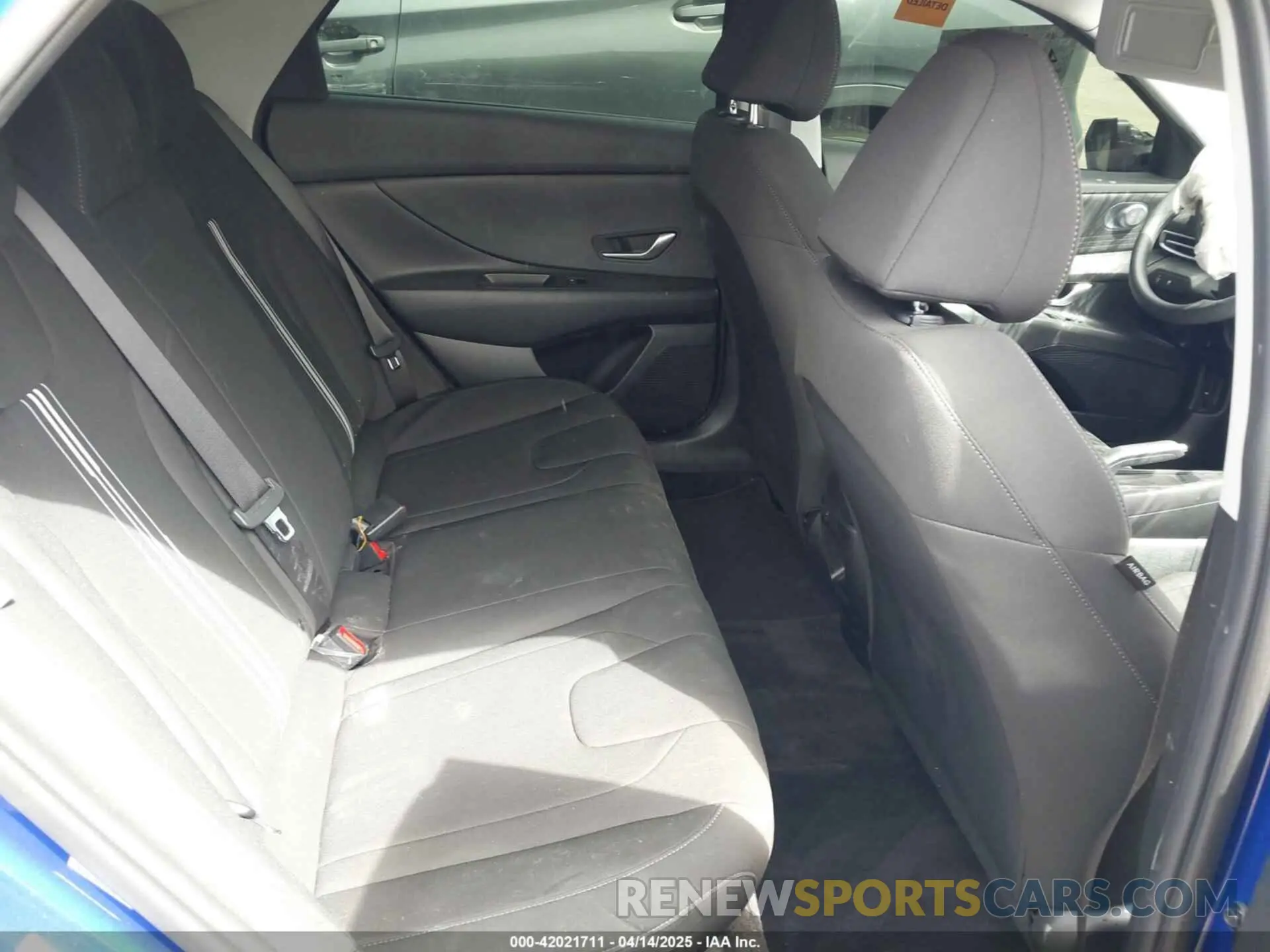 8 fotografías del automóvil dañado KMHLM4DG8RU817413 HYUNDAI ELANTRA 2024