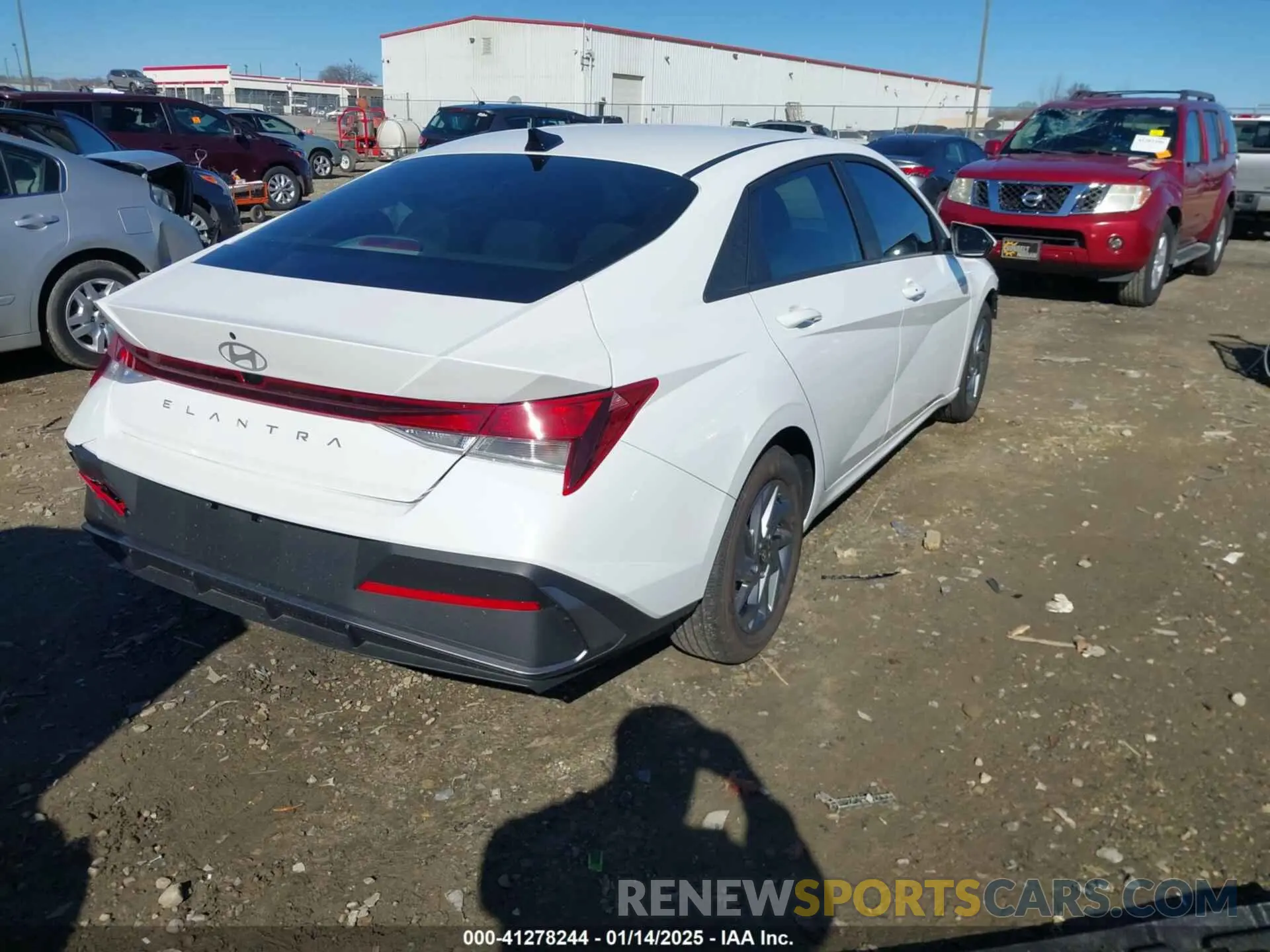 4 fotografías del automóvil dañado KMHLM4DG9RU700181 HYUNDAI ELANTRA 2024