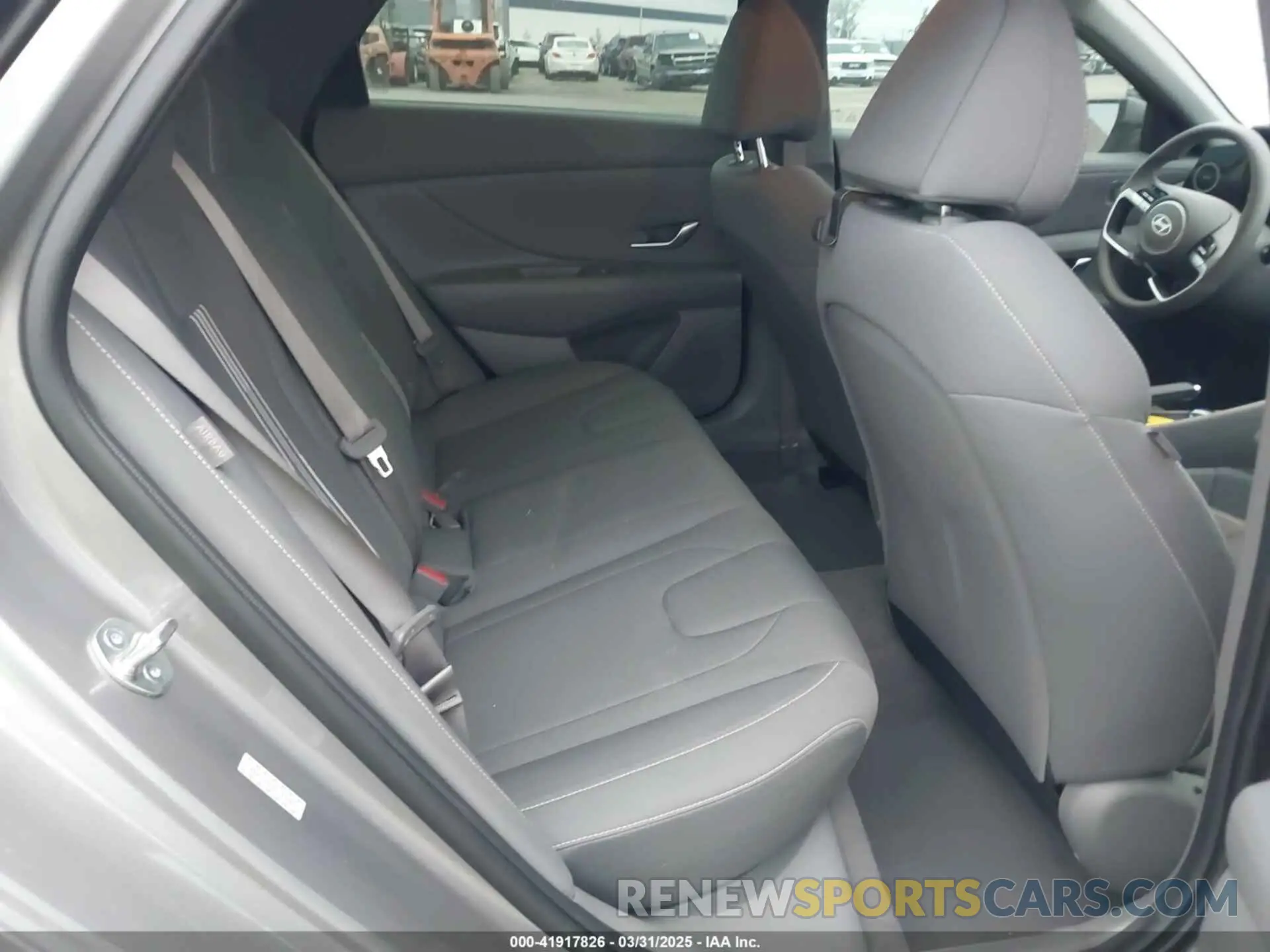 8 fotografías del automóvil dañado KMHLM4DG9RU753995 HYUNDAI ELANTRA 2024