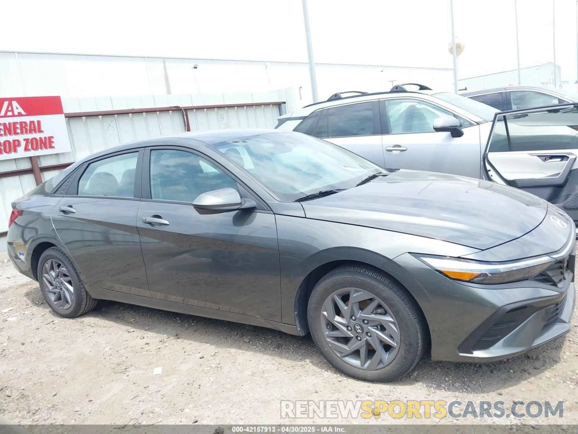 13 fotografías del automóvil dañado KMHLM4DG9RU787905 HYUNDAI ELANTRA 2024