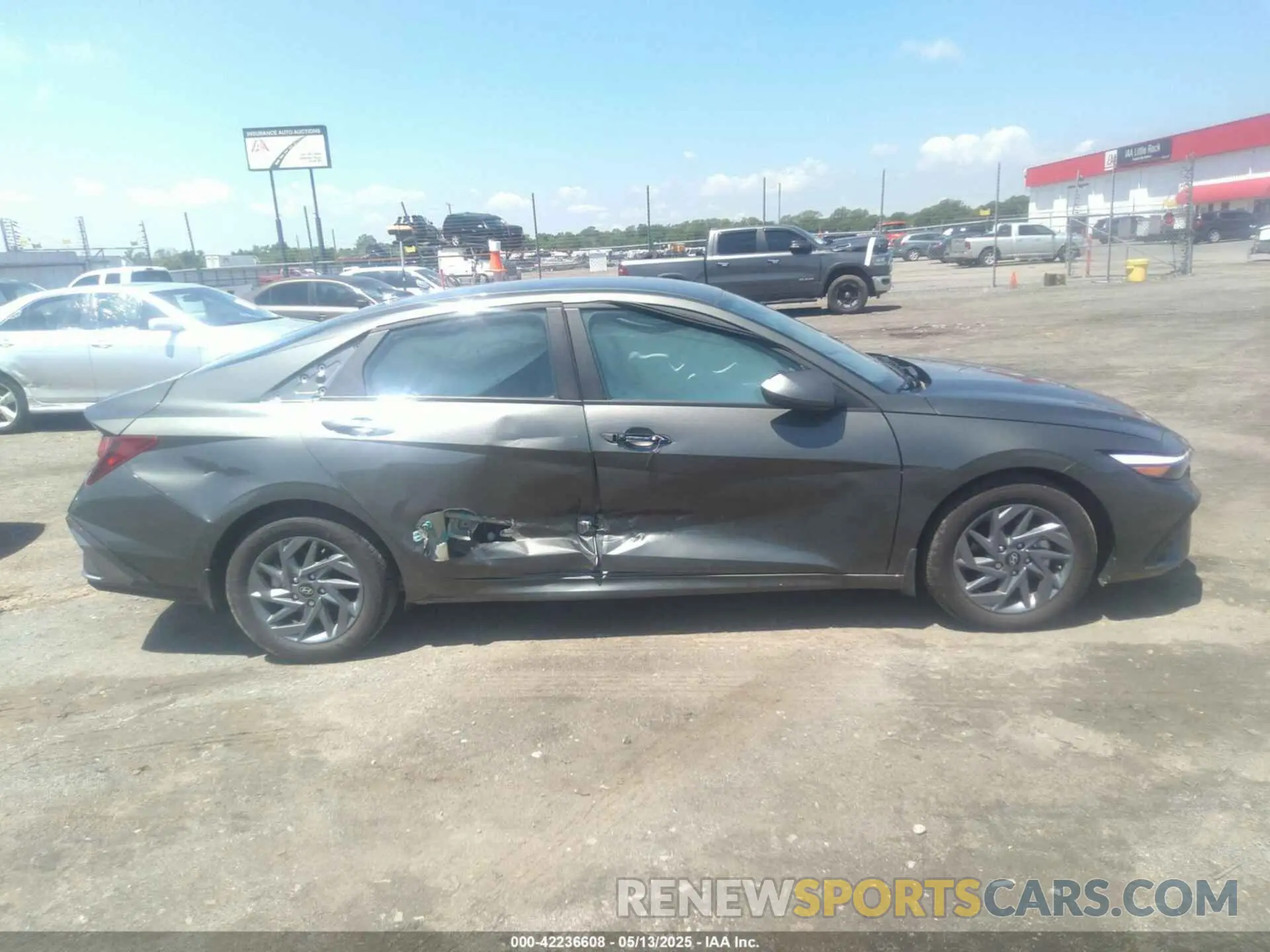 13 fotografías del automóvil dañado KMHLM4DG9RU815492 HYUNDAI ELANTRA 2024