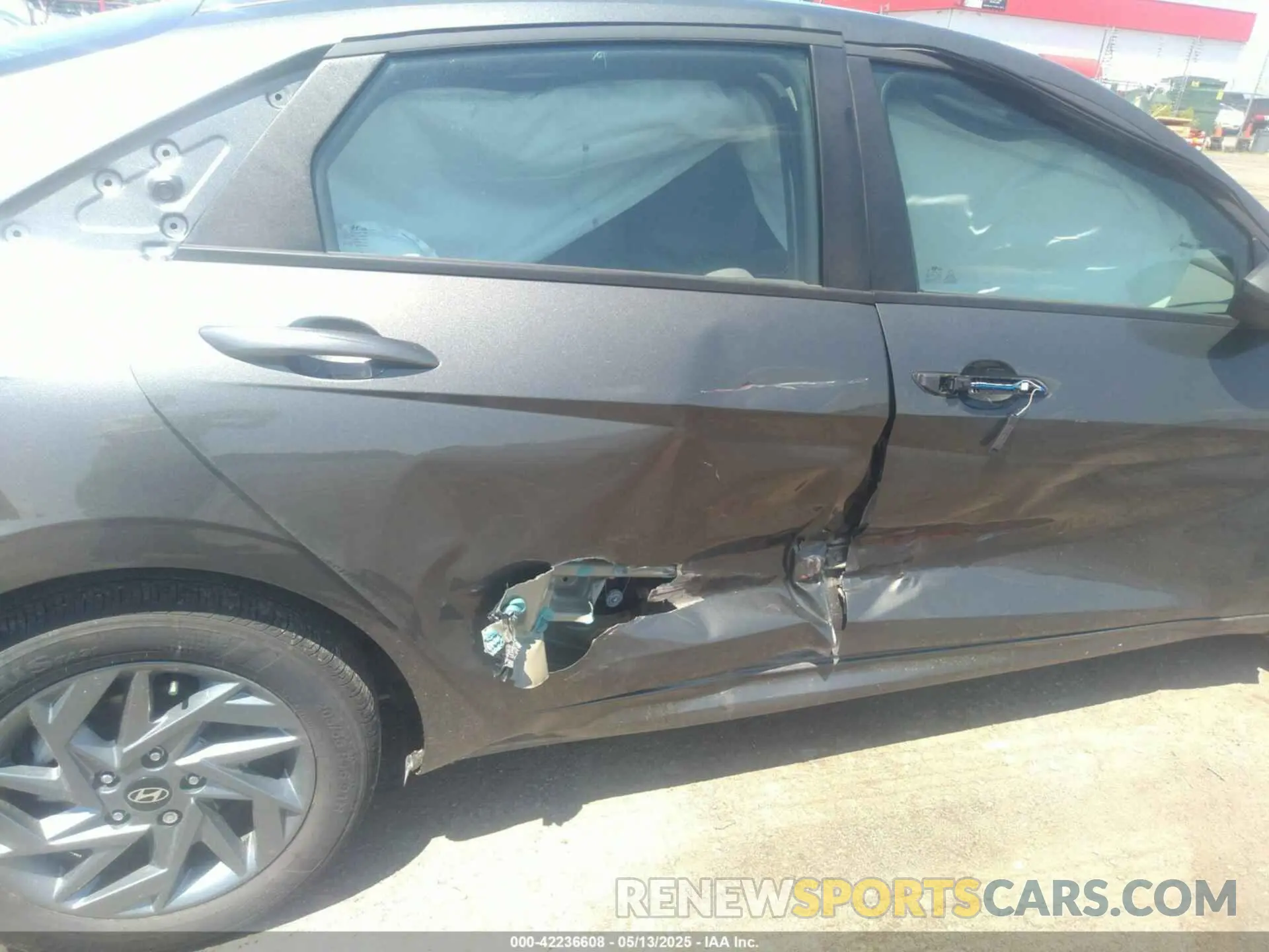 6 fotografías del automóvil dañado KMHLM4DG9RU815492 HYUNDAI ELANTRA 2024