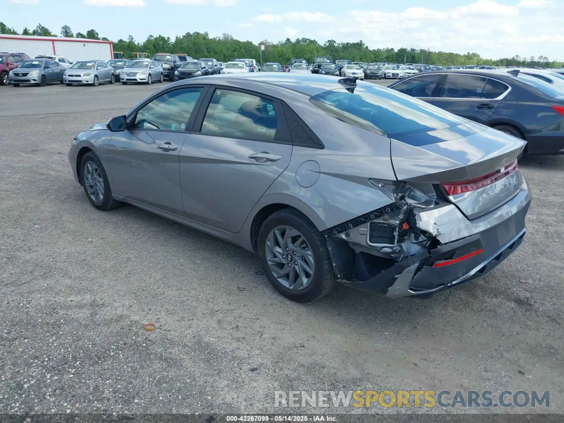 3 fotografías del automóvil dañado KMHLM4DGXRU661519 HYUNDAI ELANTRA 2024