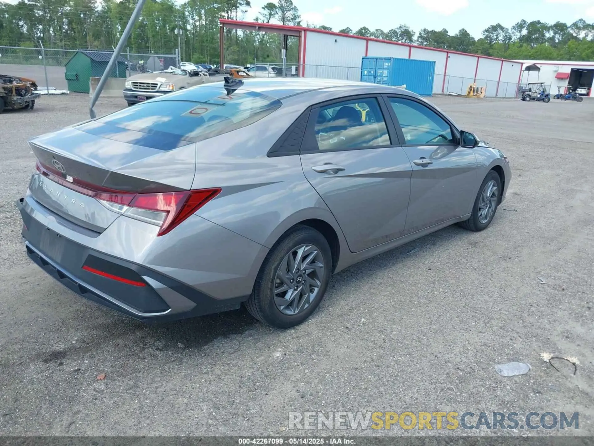 4 fotografías del automóvil dañado KMHLM4DGXRU661519 HYUNDAI ELANTRA 2024