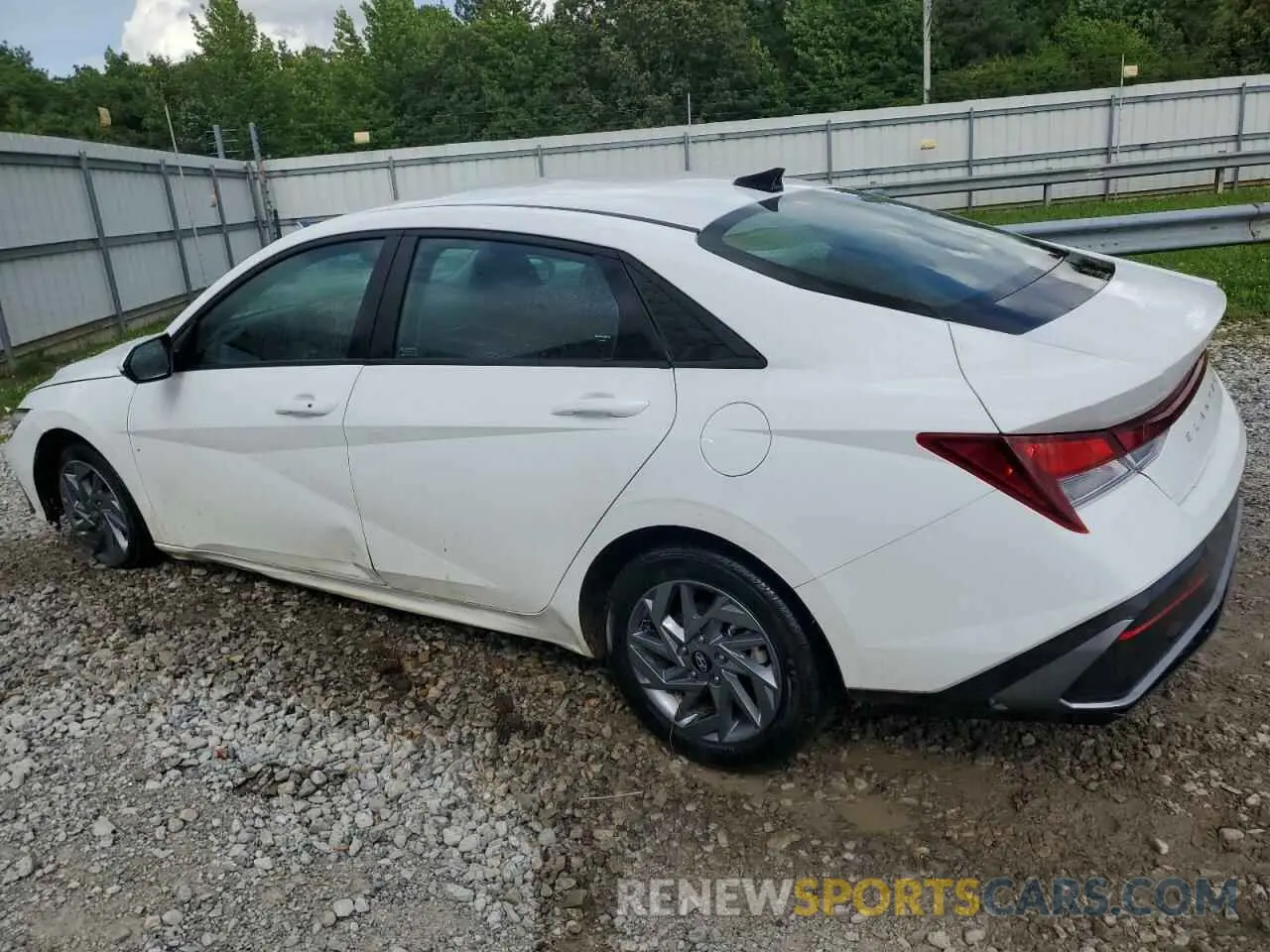 2 fotografías del automóvil dañado KMHLM4DGXRU694455 HYUNDAI ELANTRA 2024