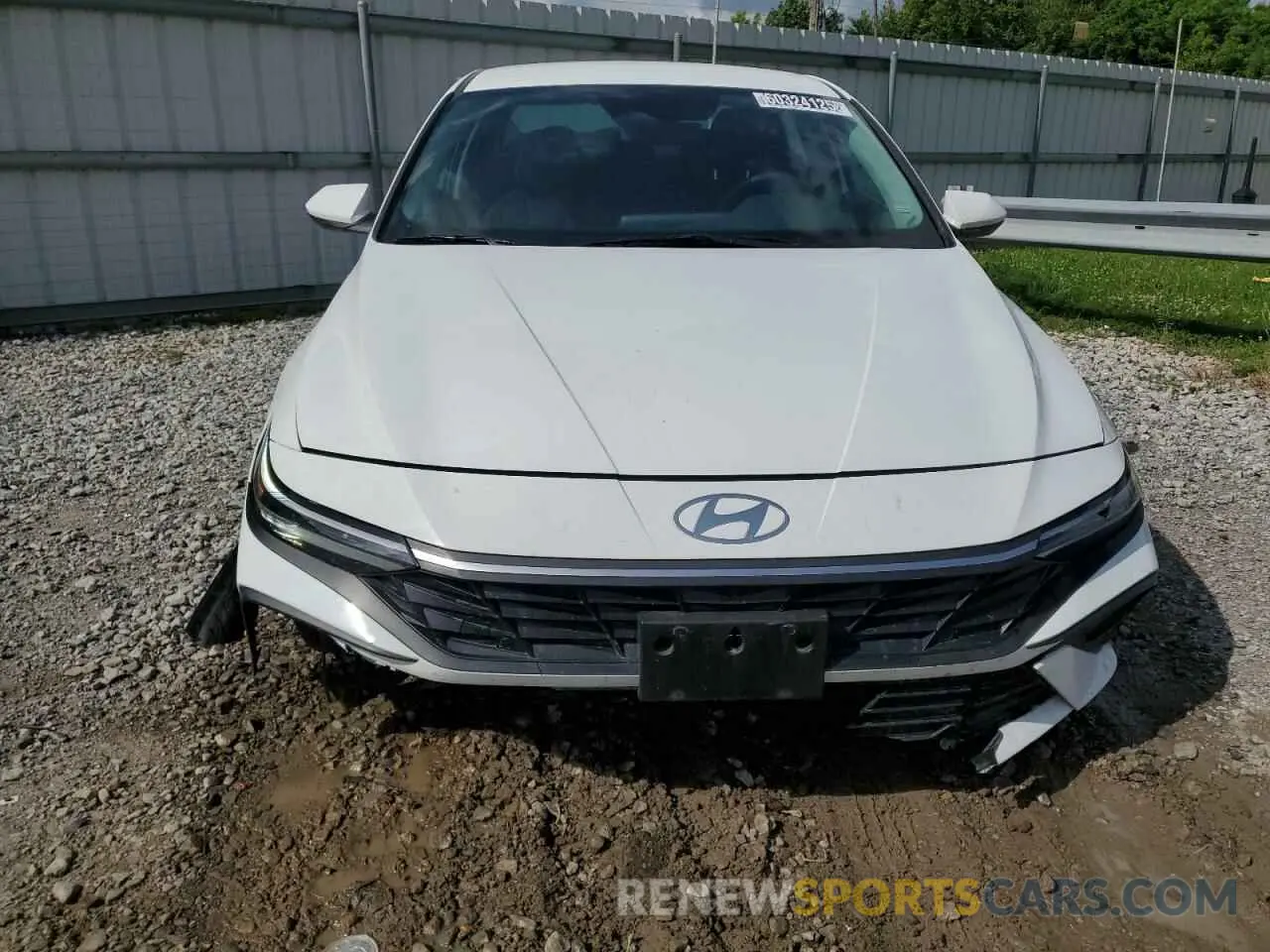 5 fotografías del automóvil dañado KMHLM4DGXRU694455 HYUNDAI ELANTRA 2024