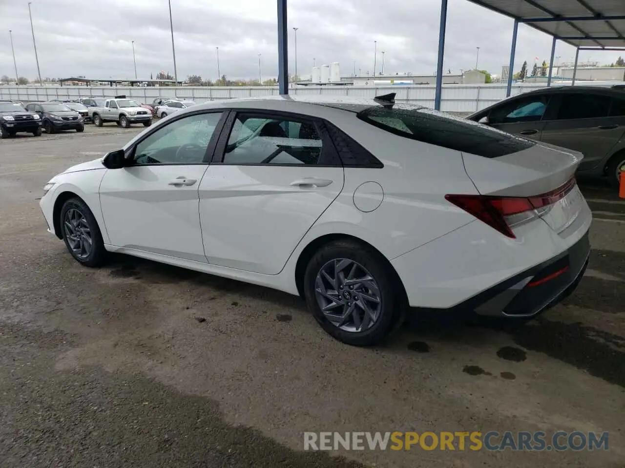 2 fotografías del automóvil dañado KMHLM4DGXRU696092 HYUNDAI ELANTRA 2024