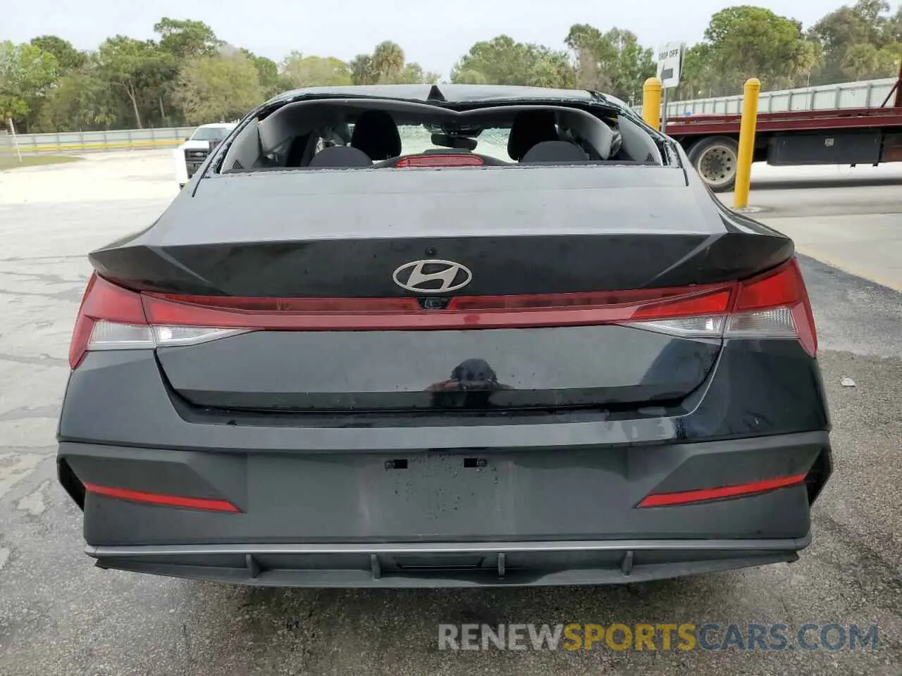 6 fotografías del automóvil dañado KMHLM4DGXRU703834 HYUNDAI ELANTRA 2024