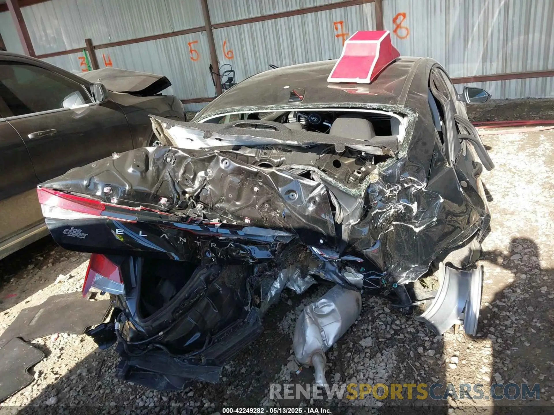 17 fotografías del automóvil dañado KMHLM4DGXRU801424 HYUNDAI ELANTRA 2024