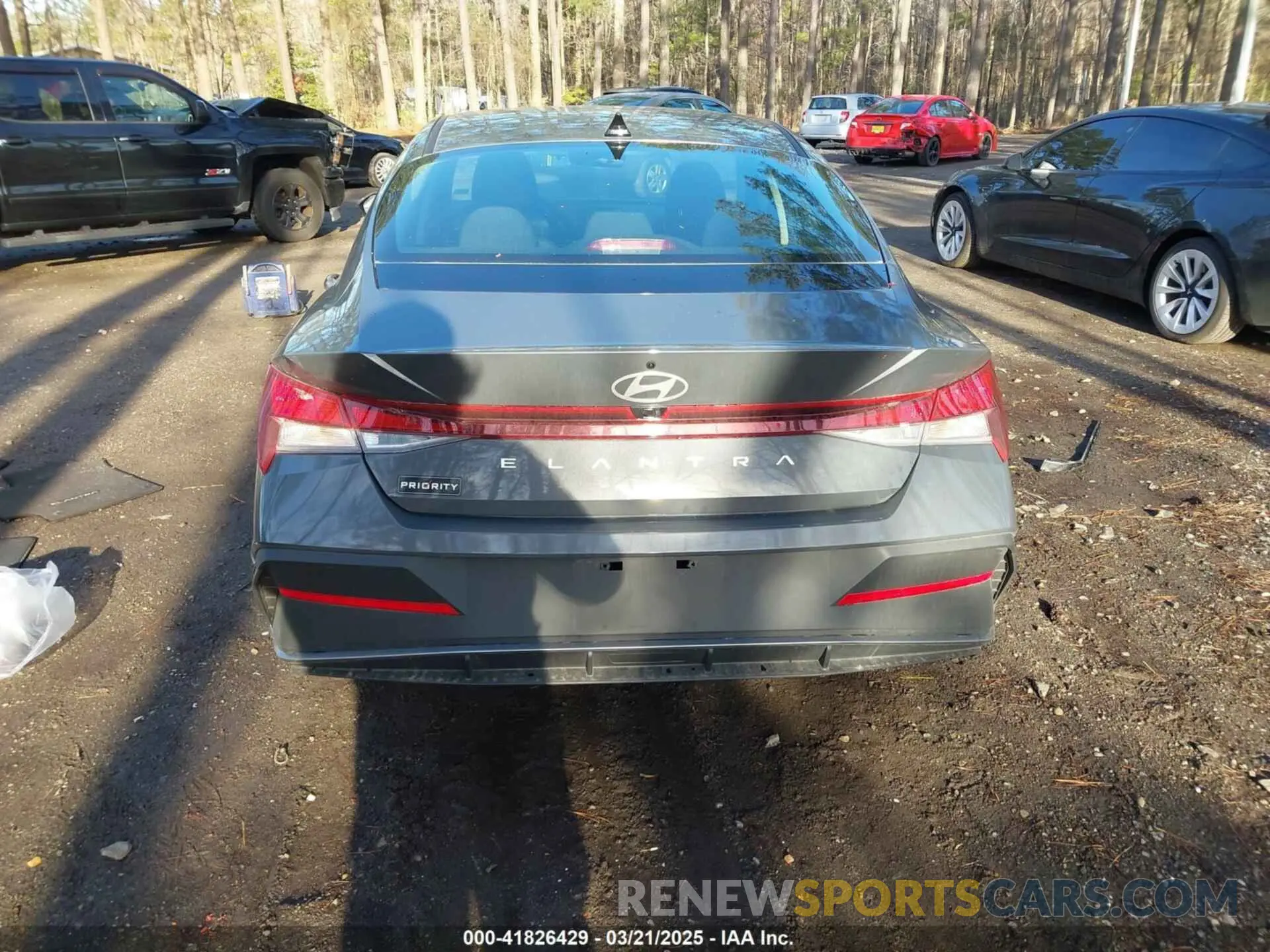 17 fotografías del automóvil dañado KMHLM4DGXRU832768 HYUNDAI ELANTRA 2024