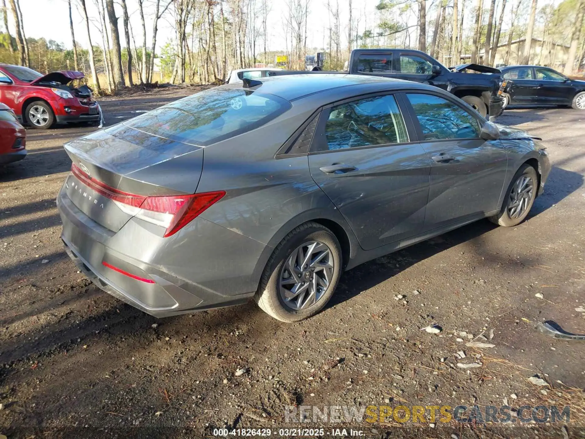 4 fotografías del automóvil dañado KMHLM4DGXRU832768 HYUNDAI ELANTRA 2024