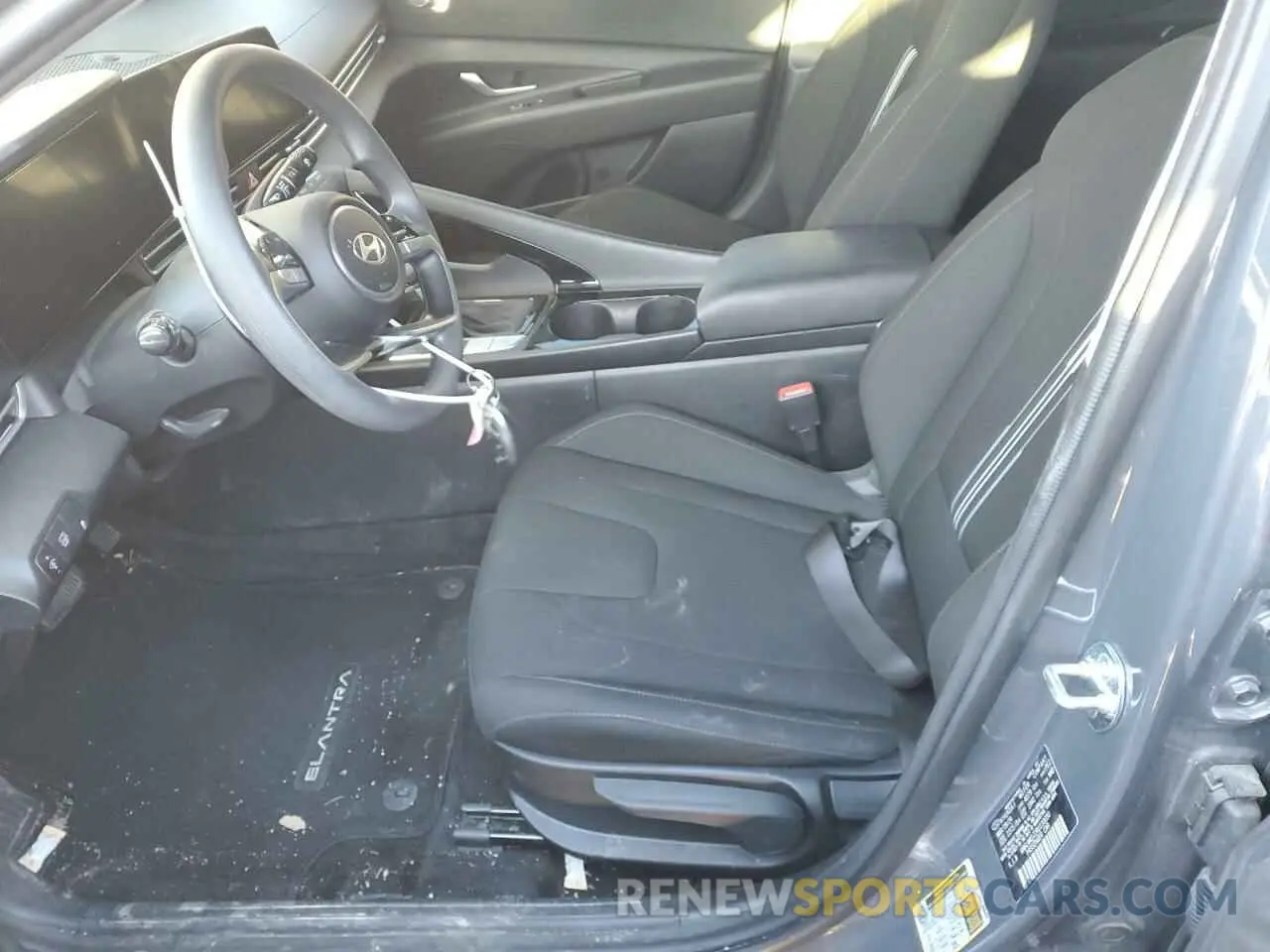7 fotografías del automóvil dañado KMHLM4DJ2RU110030 HYUNDAI ELANTRA 2024