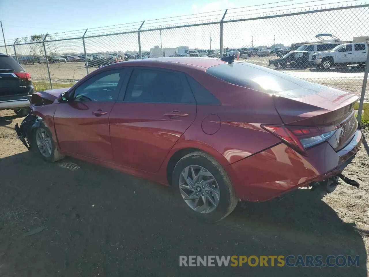 2 fotografías del automóvil dañado KMHLM4DJ3RU095005 HYUNDAI ELANTRA 2024