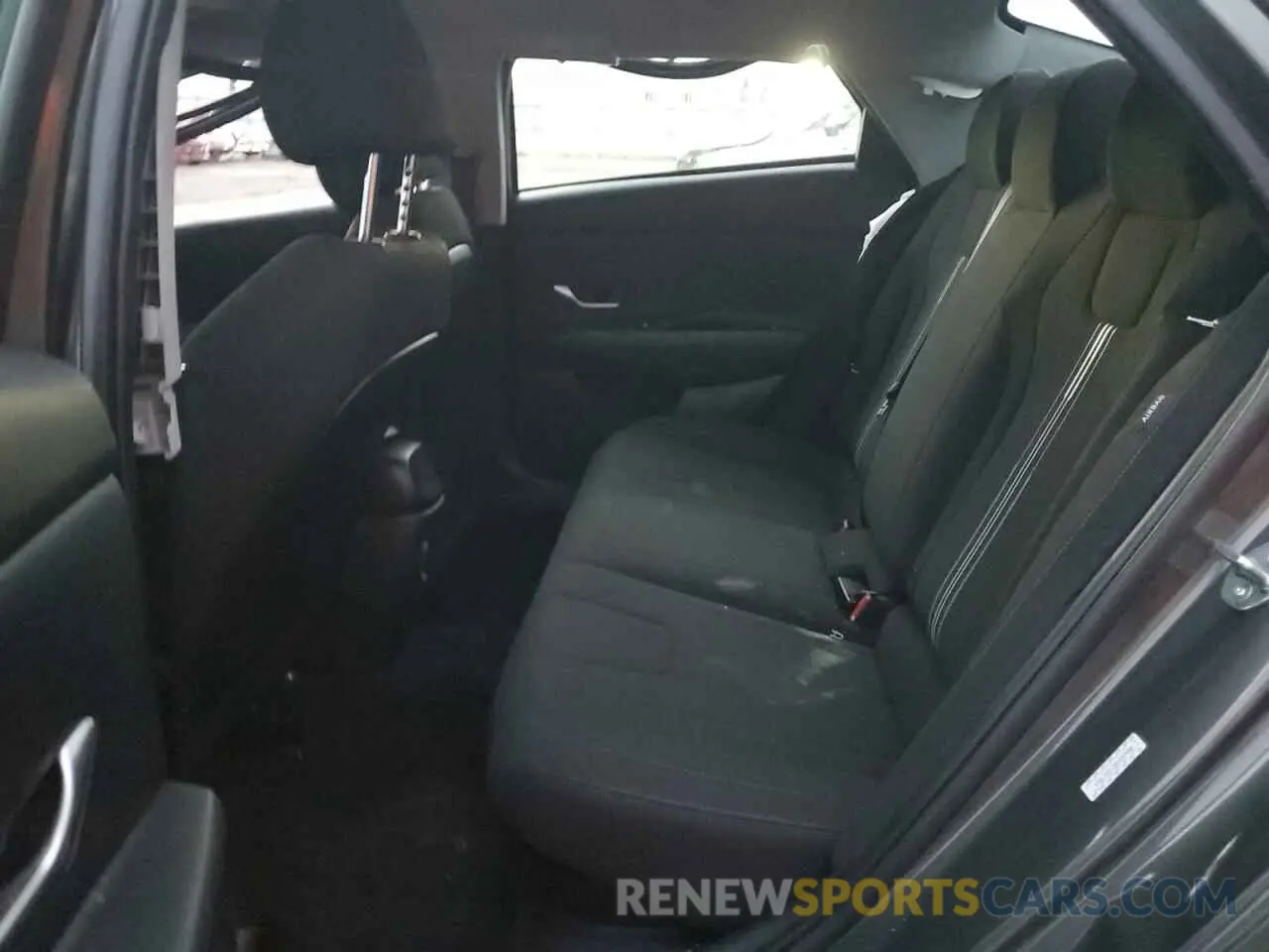 10 fotografías del automóvil dañado KMHLM4DJ3RU097000 HYUNDAI ELANTRA 2024