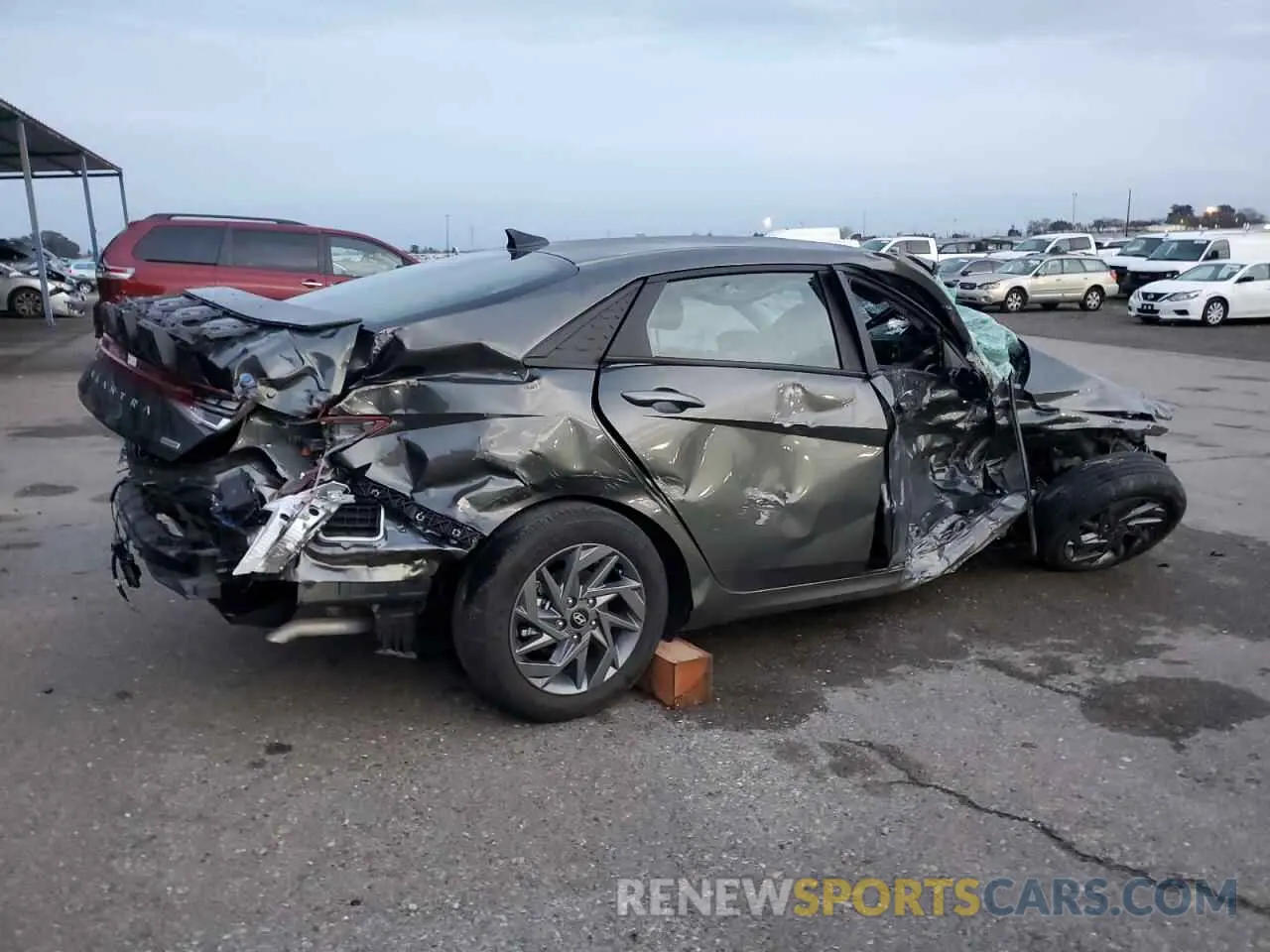 3 fotografías del automóvil dañado KMHLM4DJ3RU097000 HYUNDAI ELANTRA 2024