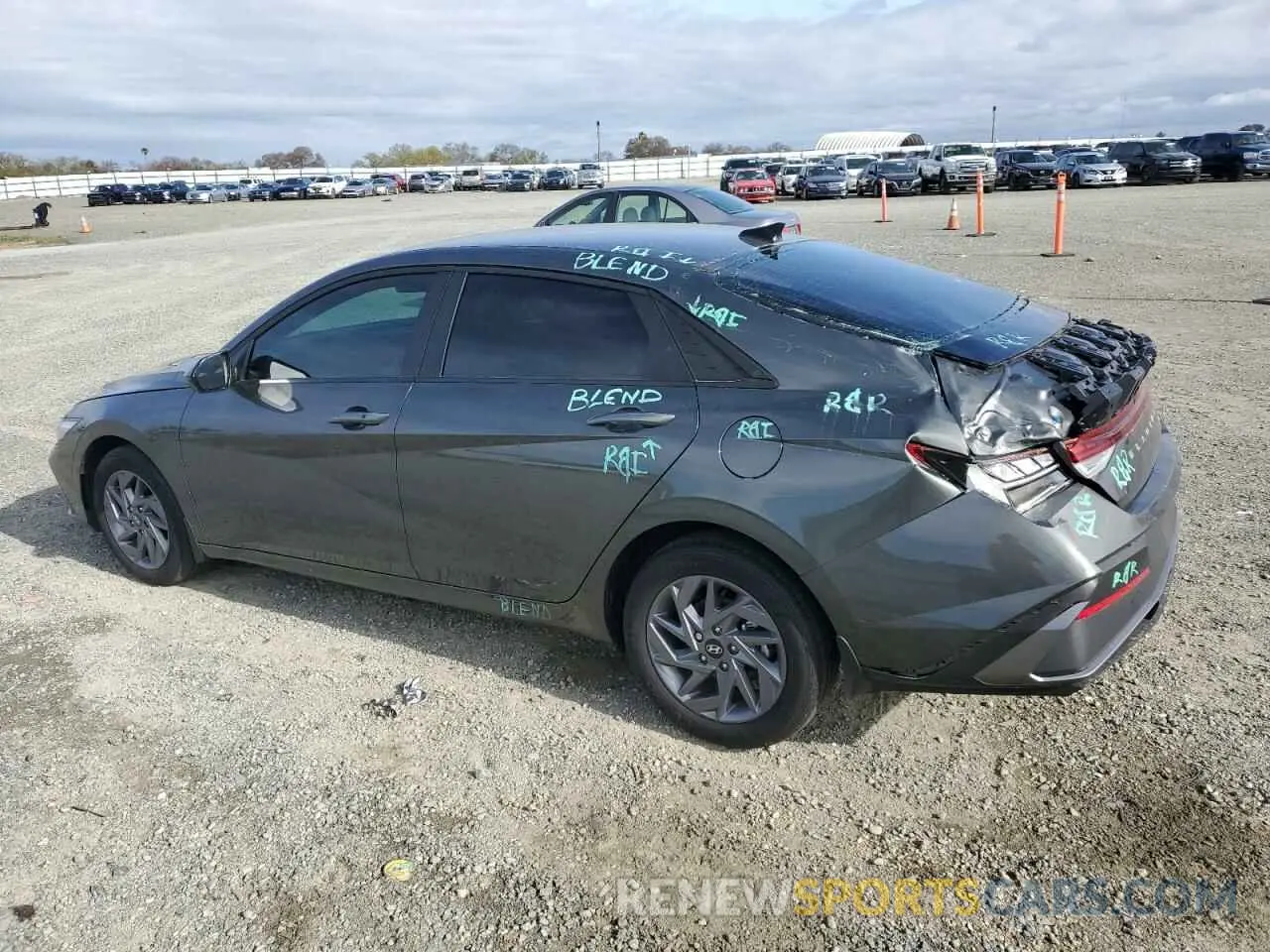 2 fotografías del automóvil dañado KMHLM4DJ5RU113424 HYUNDAI ELANTRA 2024