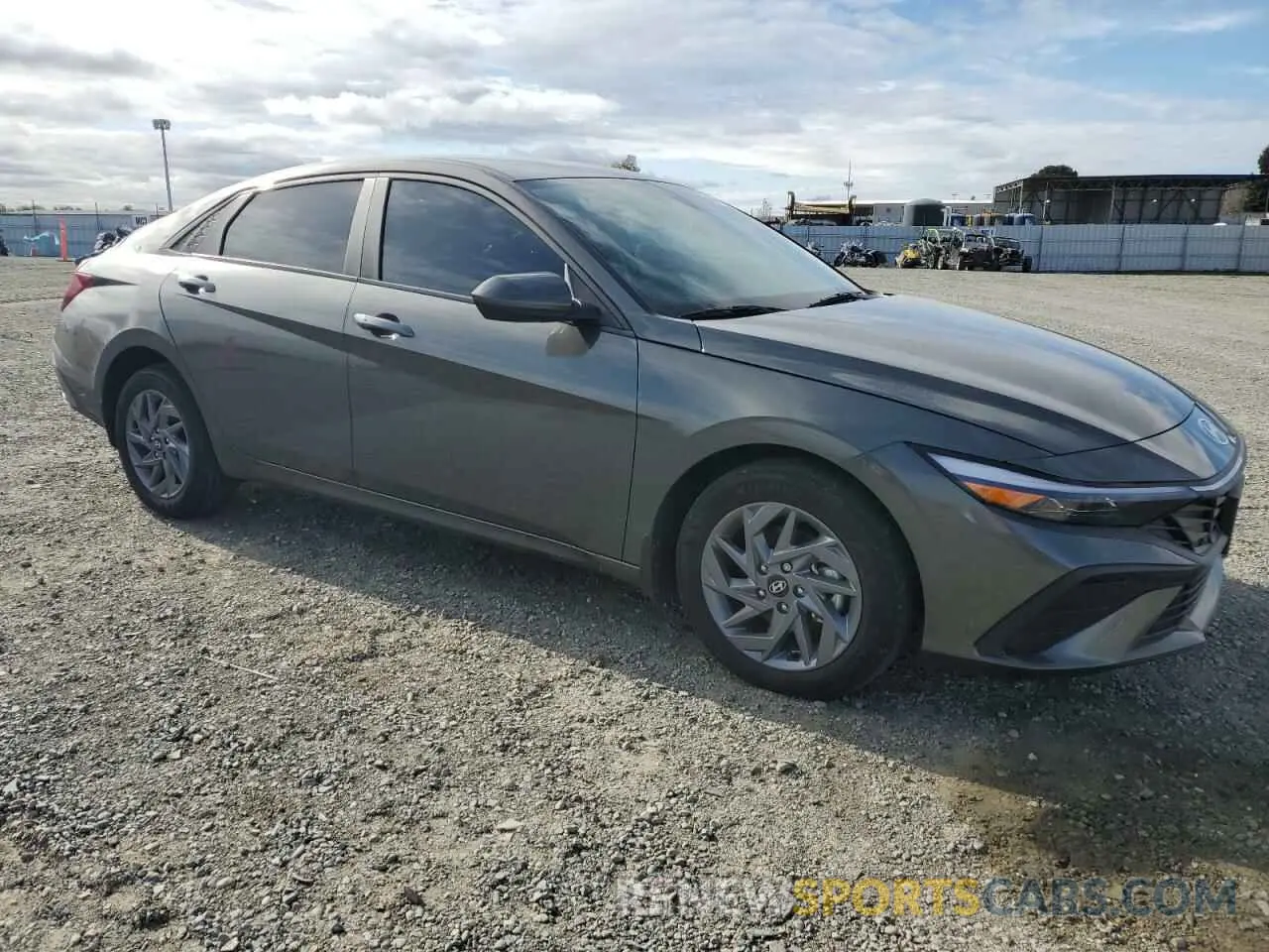 4 fotografías del automóvil dañado KMHLM4DJ5RU113424 HYUNDAI ELANTRA 2024