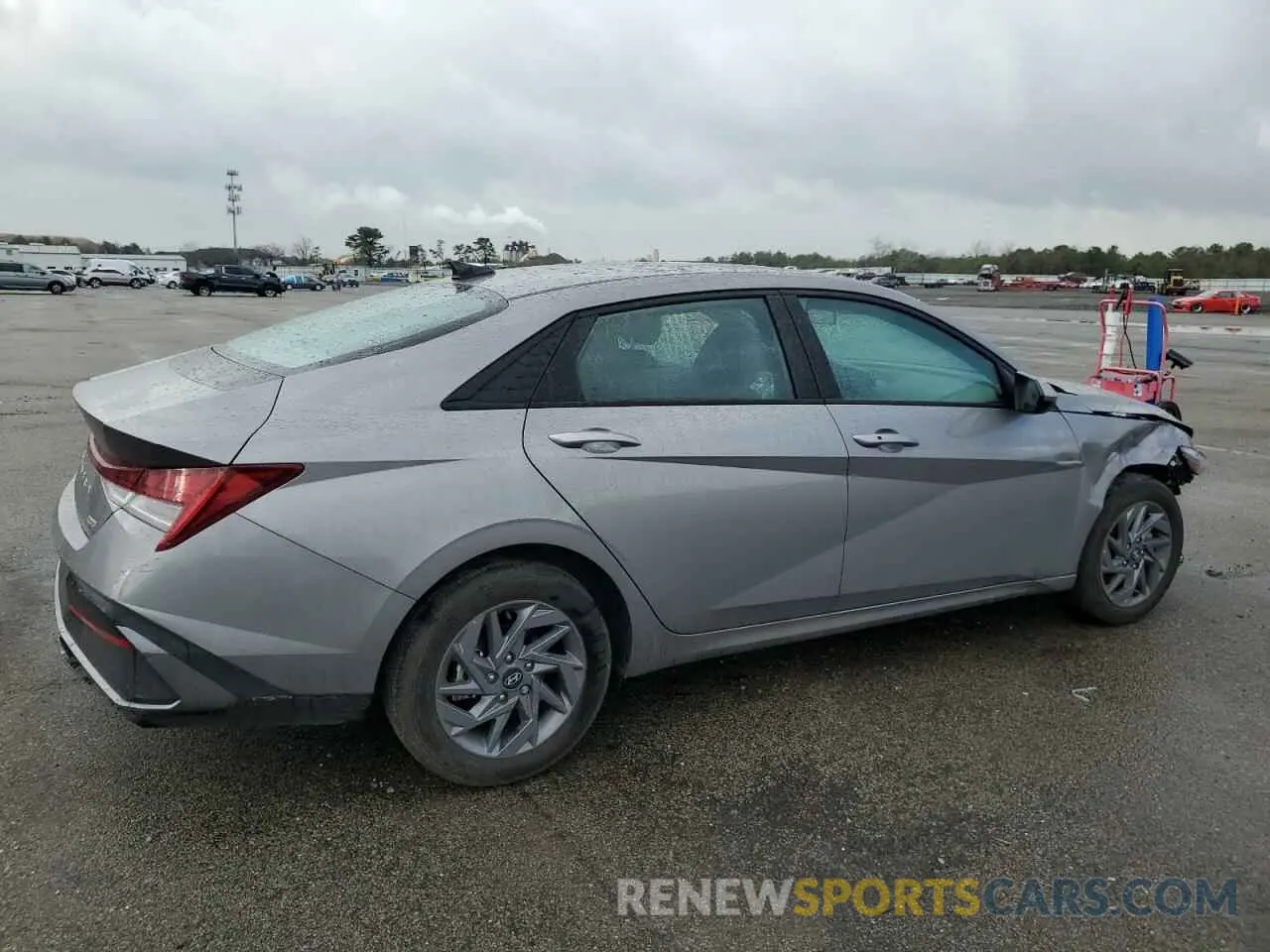 3 fotografías del automóvil dañado KMHLM4DJ8RU113806 HYUNDAI ELANTRA 2024