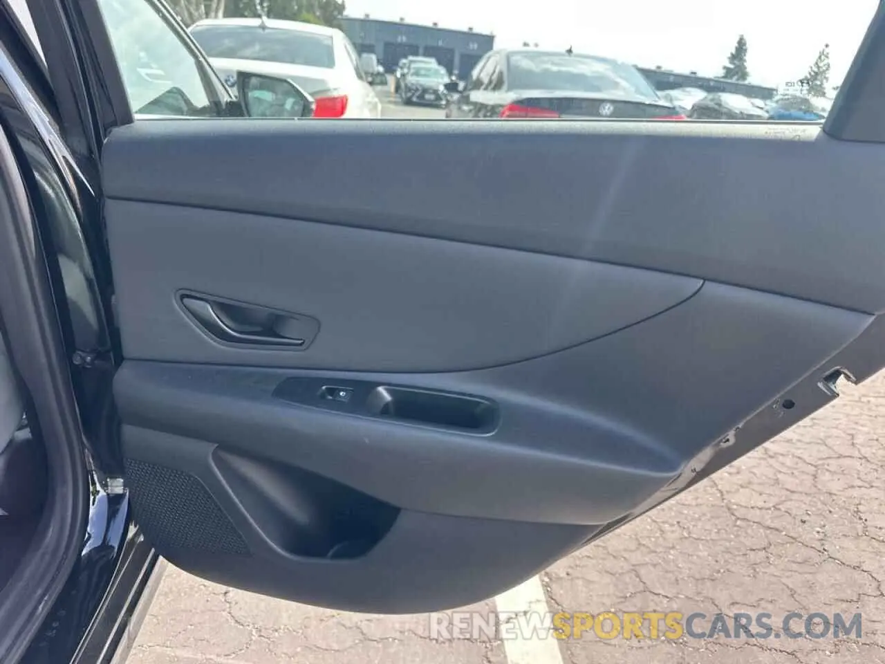 20 fotografías del automóvil dañado KMHLN4DJ9RU112807 HYUNDAI ELANTRA 2024