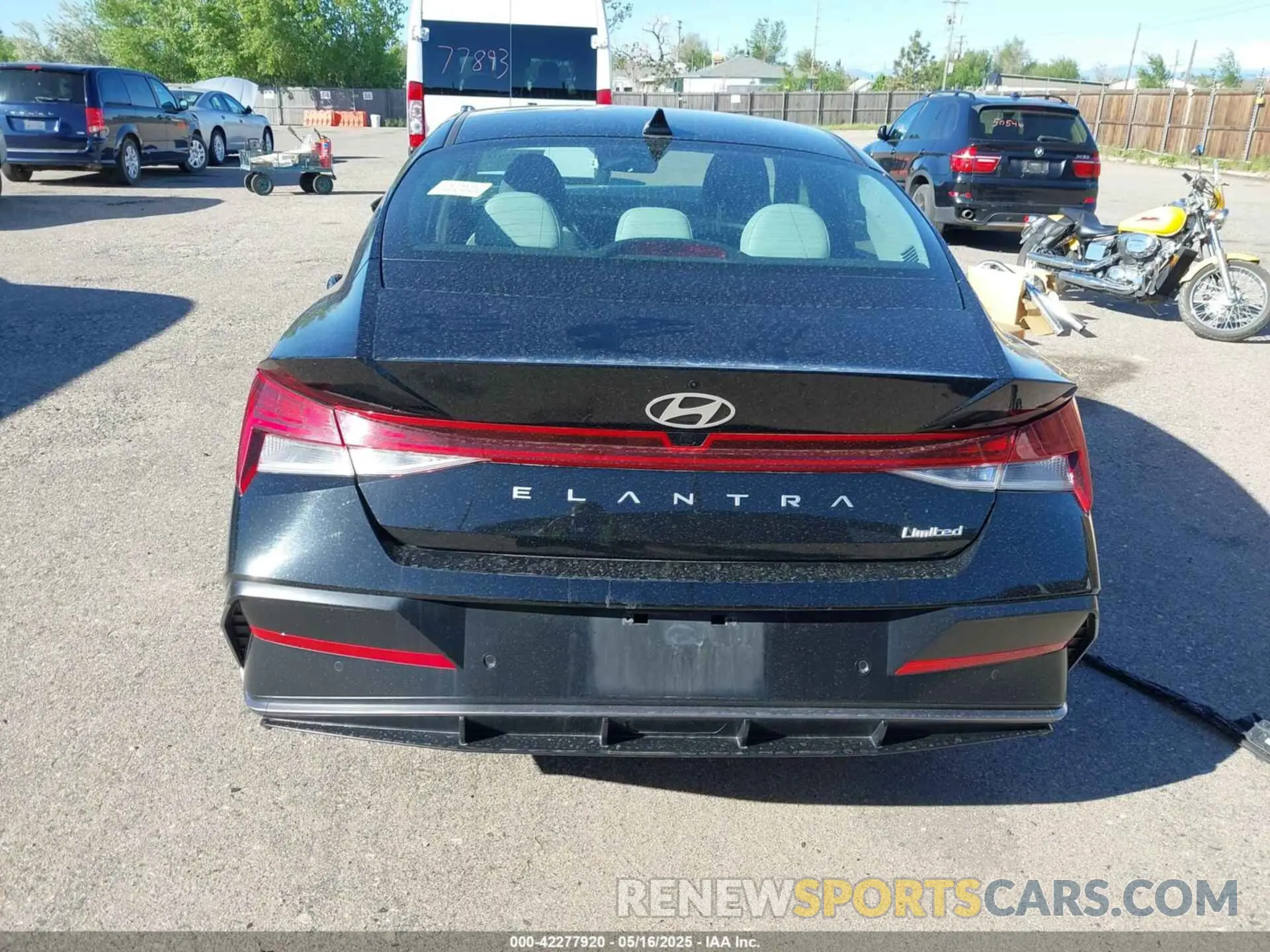 17 fotografías del automóvil dañado KMHLP4DG3RU768600 HYUNDAI ELANTRA 2024