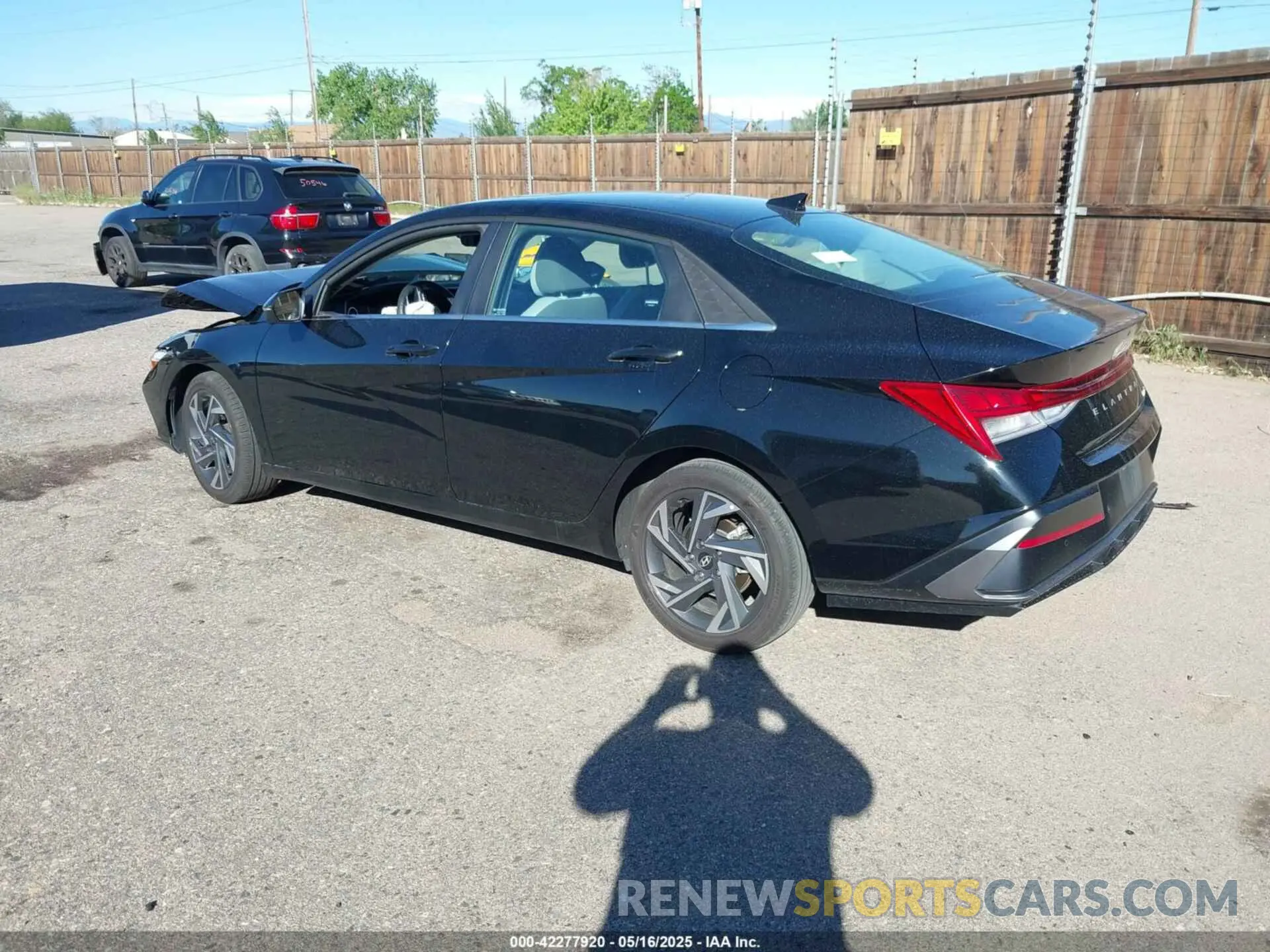 3 fotografías del automóvil dañado KMHLP4DG3RU768600 HYUNDAI ELANTRA 2024