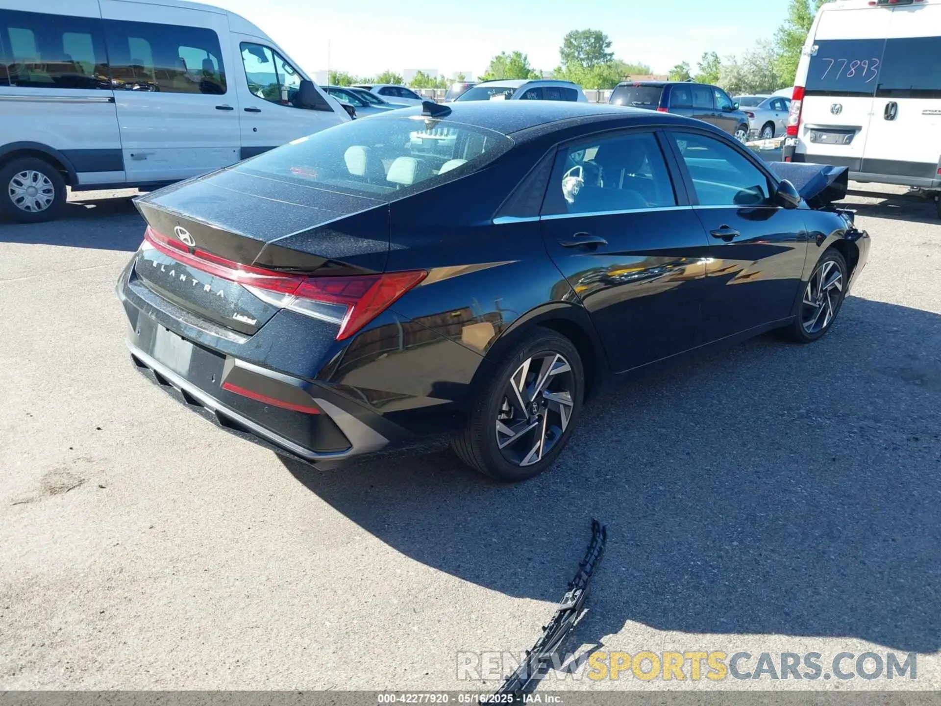 4 fotografías del automóvil dañado KMHLP4DG3RU768600 HYUNDAI ELANTRA 2024