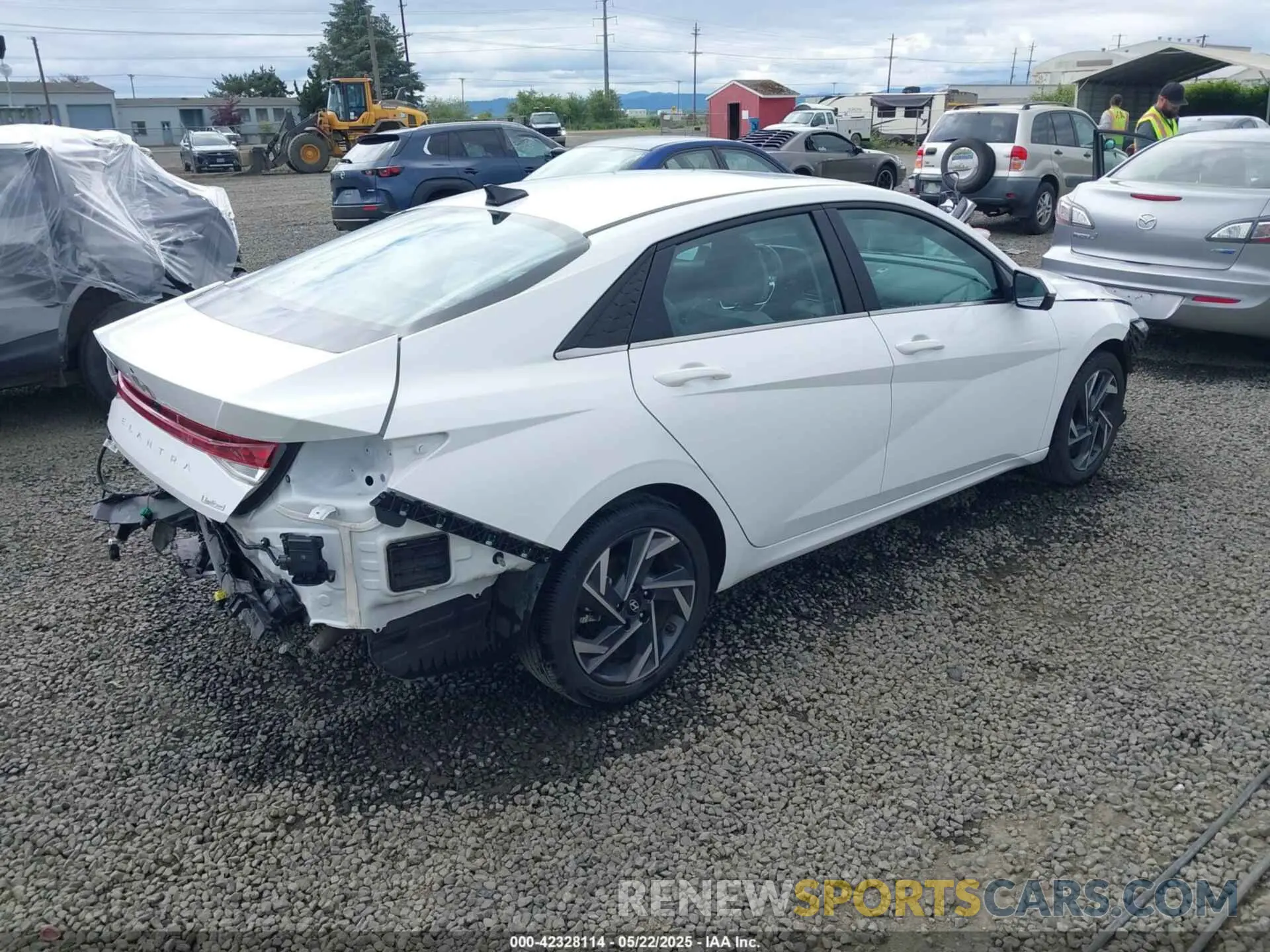 4 fotografías del automóvil dañado KMHLP4DG3RU837222 HYUNDAI ELANTRA 2024