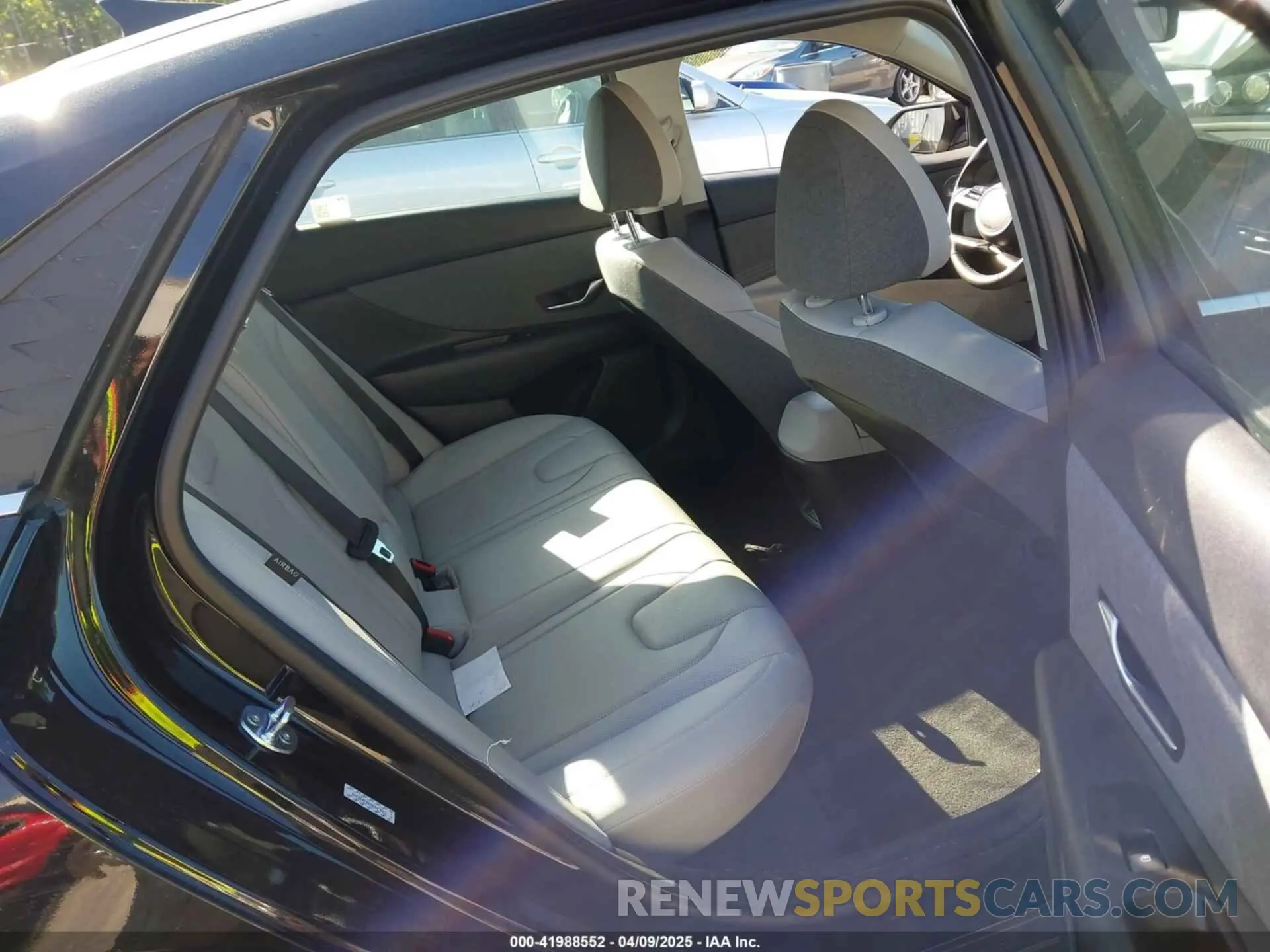 8 fotografías del automóvil dañado KMHLP4DG3RU838399 HYUNDAI ELANTRA 2024