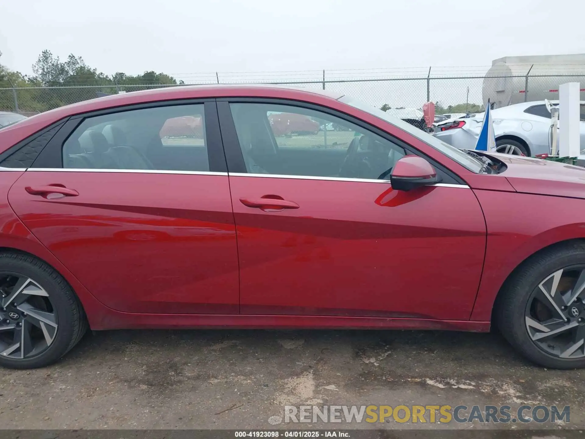 13 fotografías del automóvil dañado KMHLP4DG4RU772493 HYUNDAI ELANTRA 2024