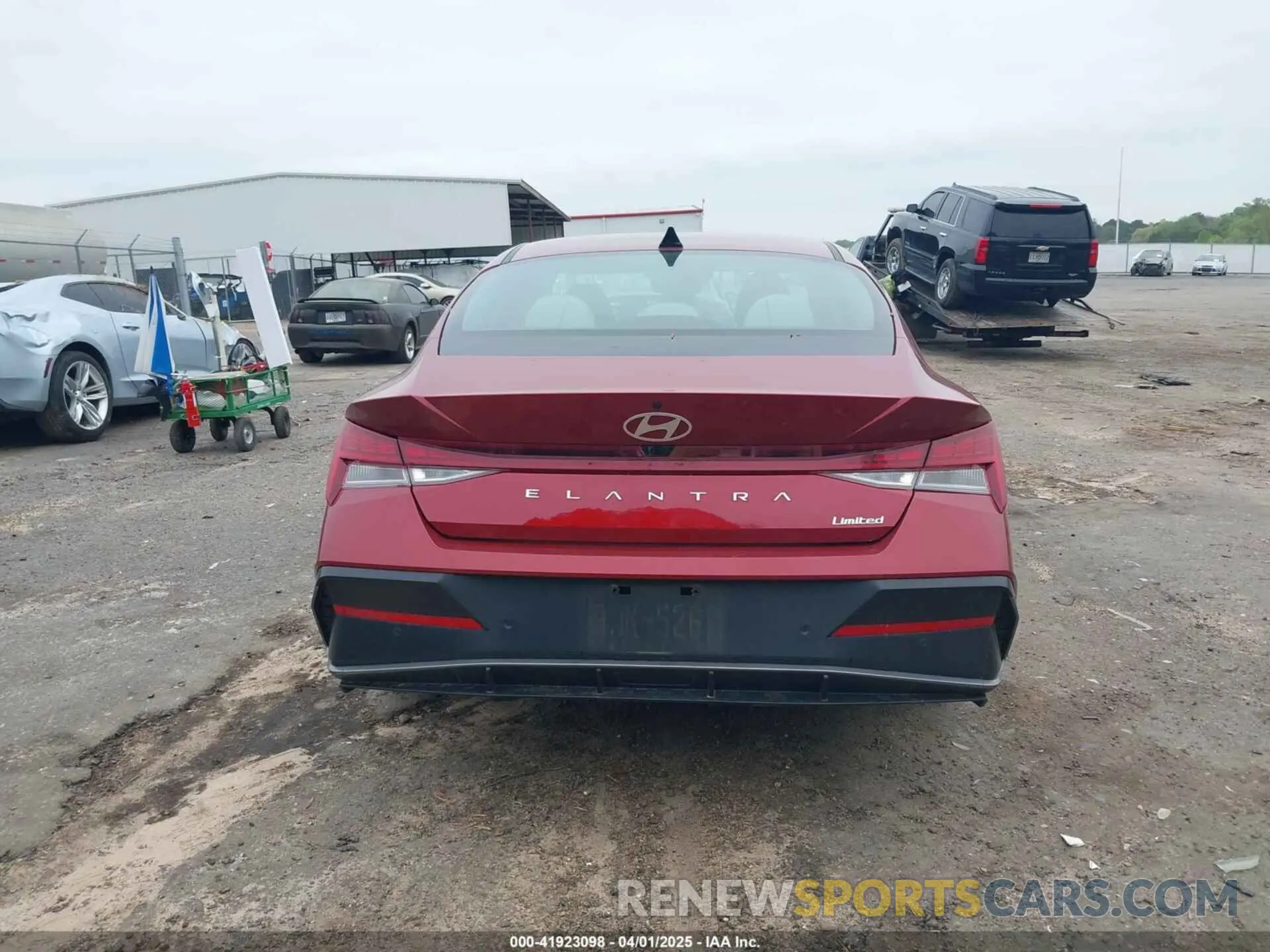 16 fotografías del automóvil dañado KMHLP4DG4RU772493 HYUNDAI ELANTRA 2024