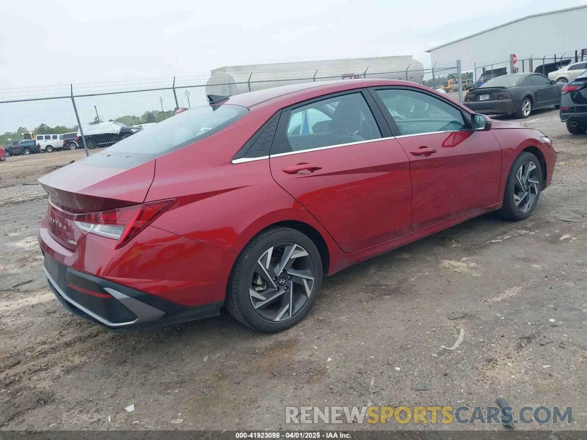 4 fotografías del automóvil dañado KMHLP4DG4RU772493 HYUNDAI ELANTRA 2024
