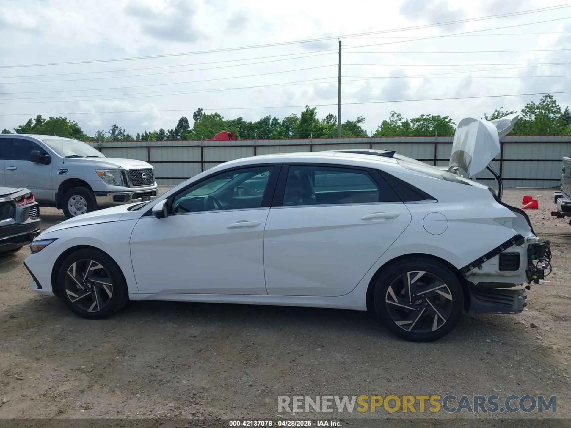 15 fotografías del automóvil dañado KMHLP4DG5RU703294 HYUNDAI ELANTRA 2024