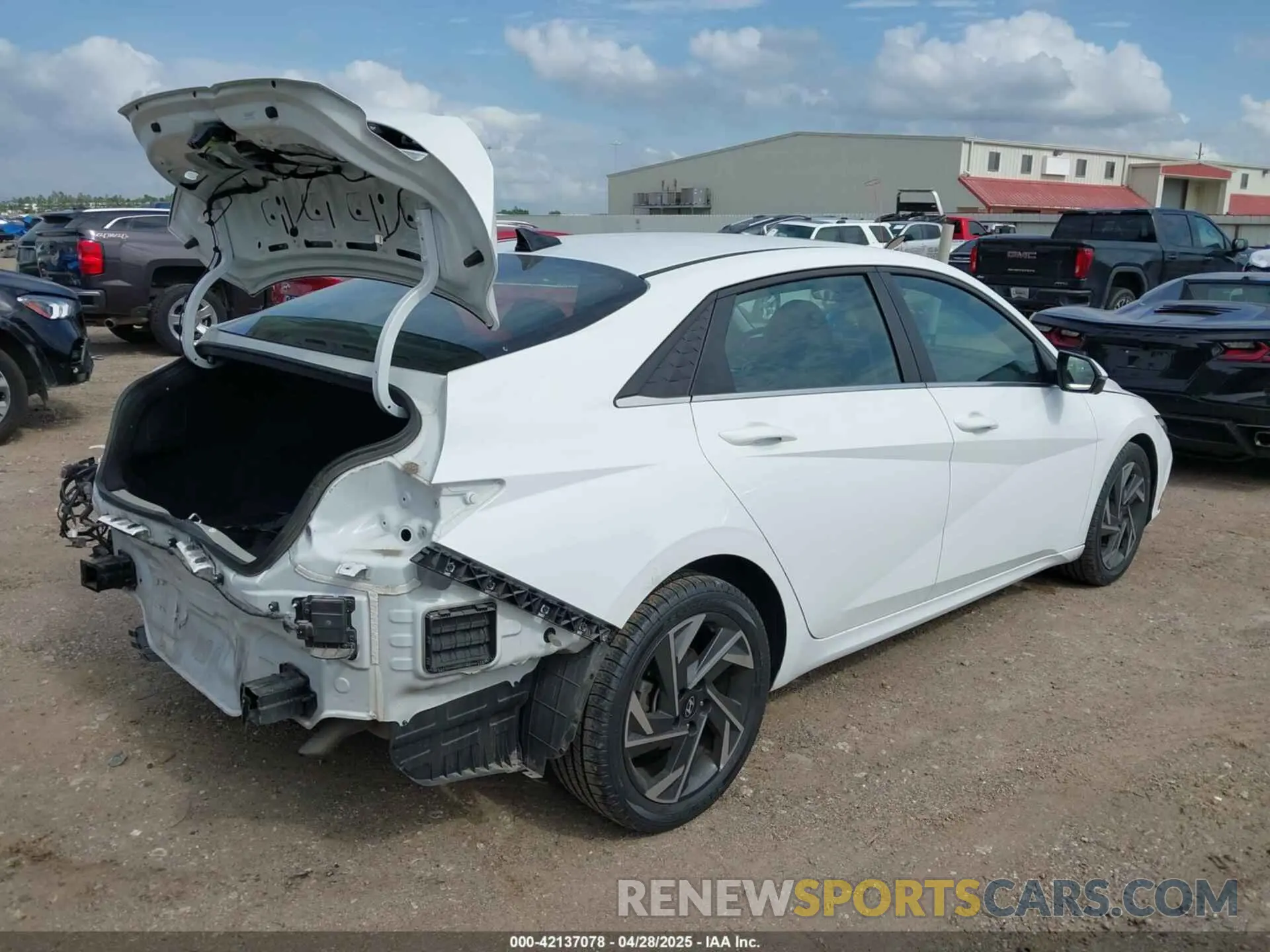 4 fotografías del automóvil dañado KMHLP4DG5RU703294 HYUNDAI ELANTRA 2024