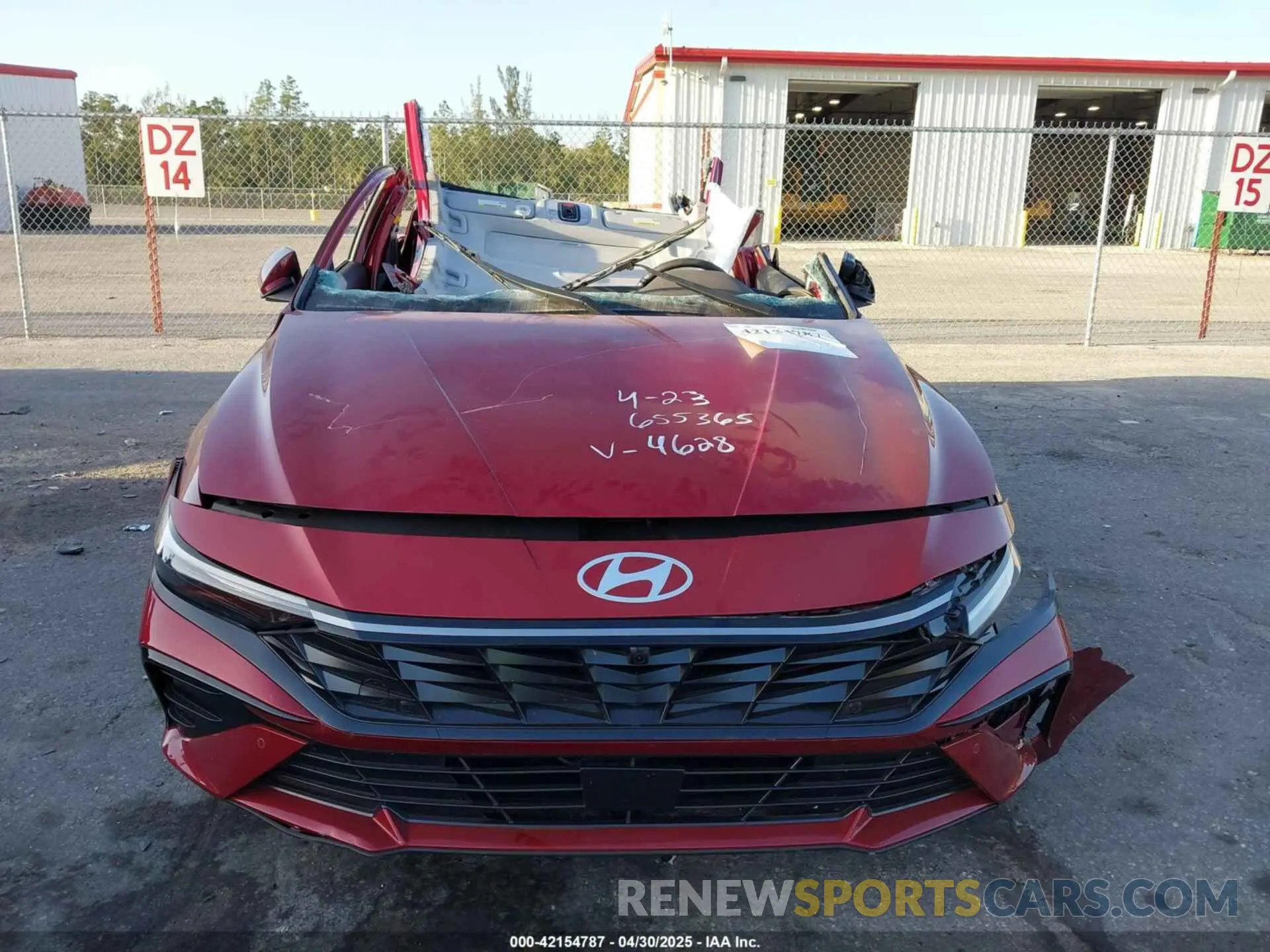 12 fotografías del automóvil dañado KMHLP4DG5RU764628 HYUNDAI ELANTRA 2024