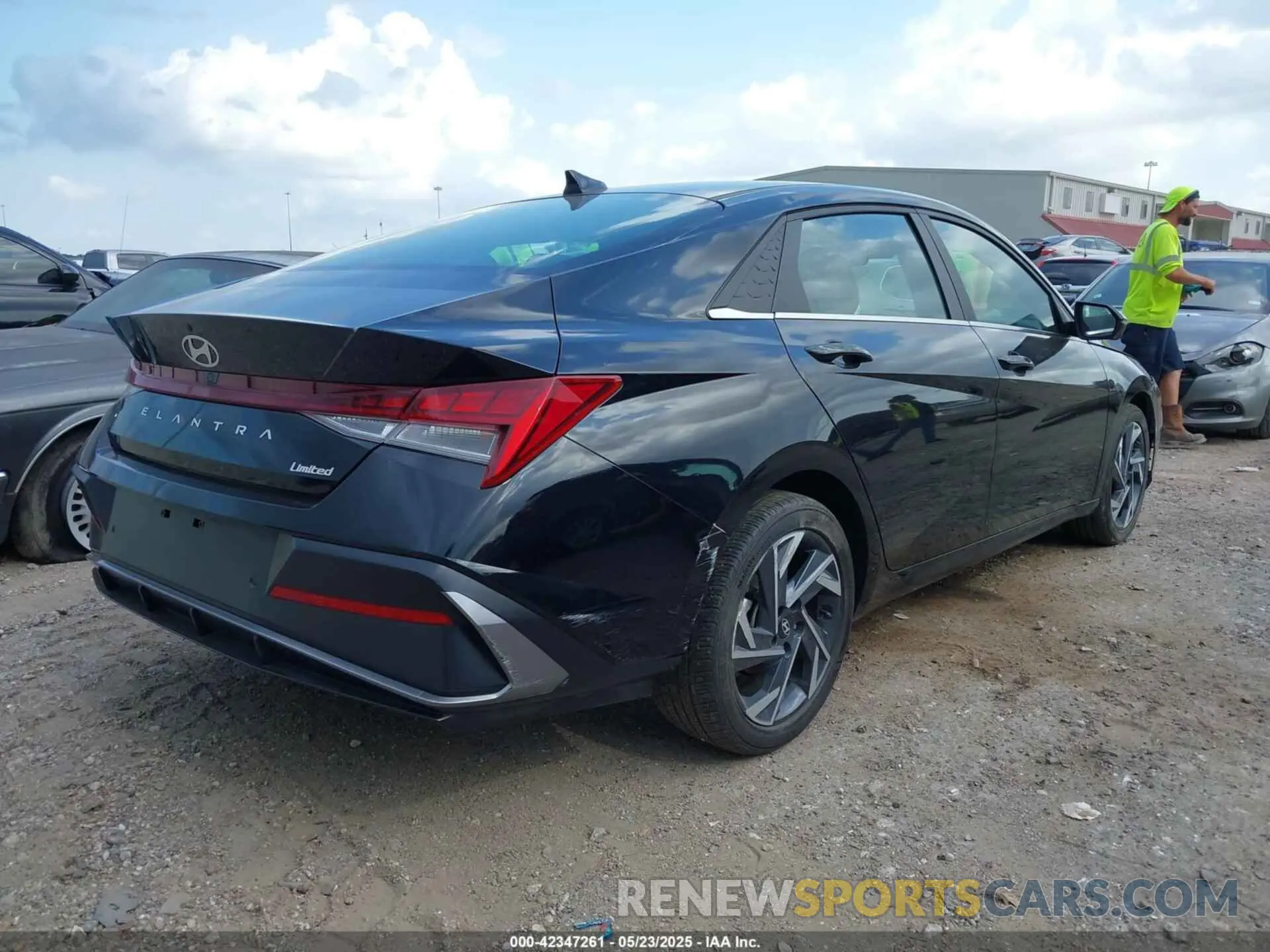 4 fotografías del automóvil dañado KMHLP4DG5RU769067 HYUNDAI ELANTRA 2024
