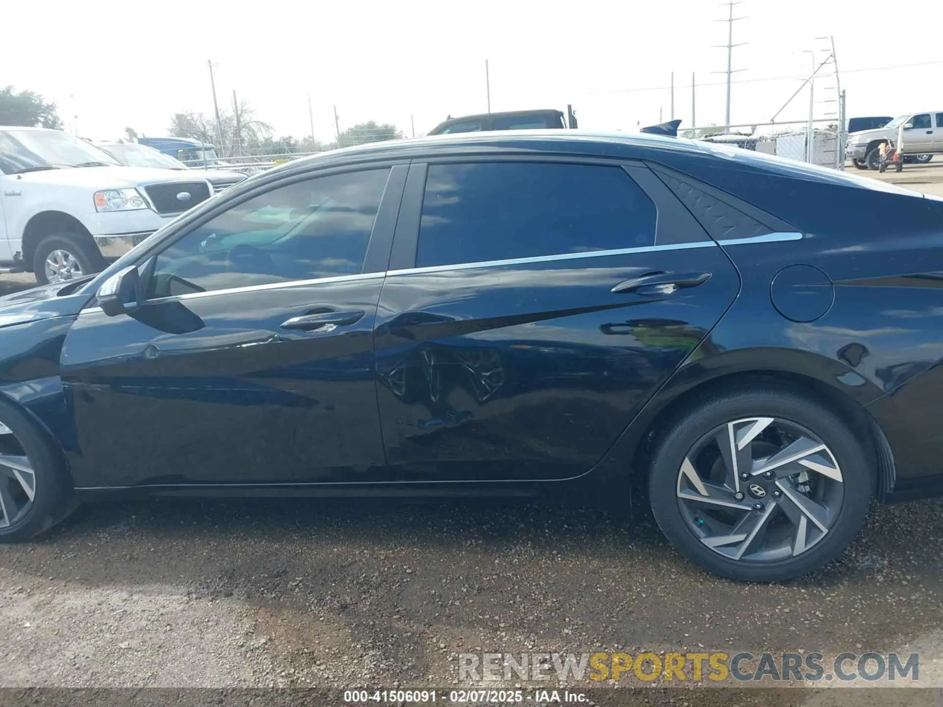 14 fotografías del automóvil dañado KMHLP4DG7RU718847 HYUNDAI ELANTRA 2024