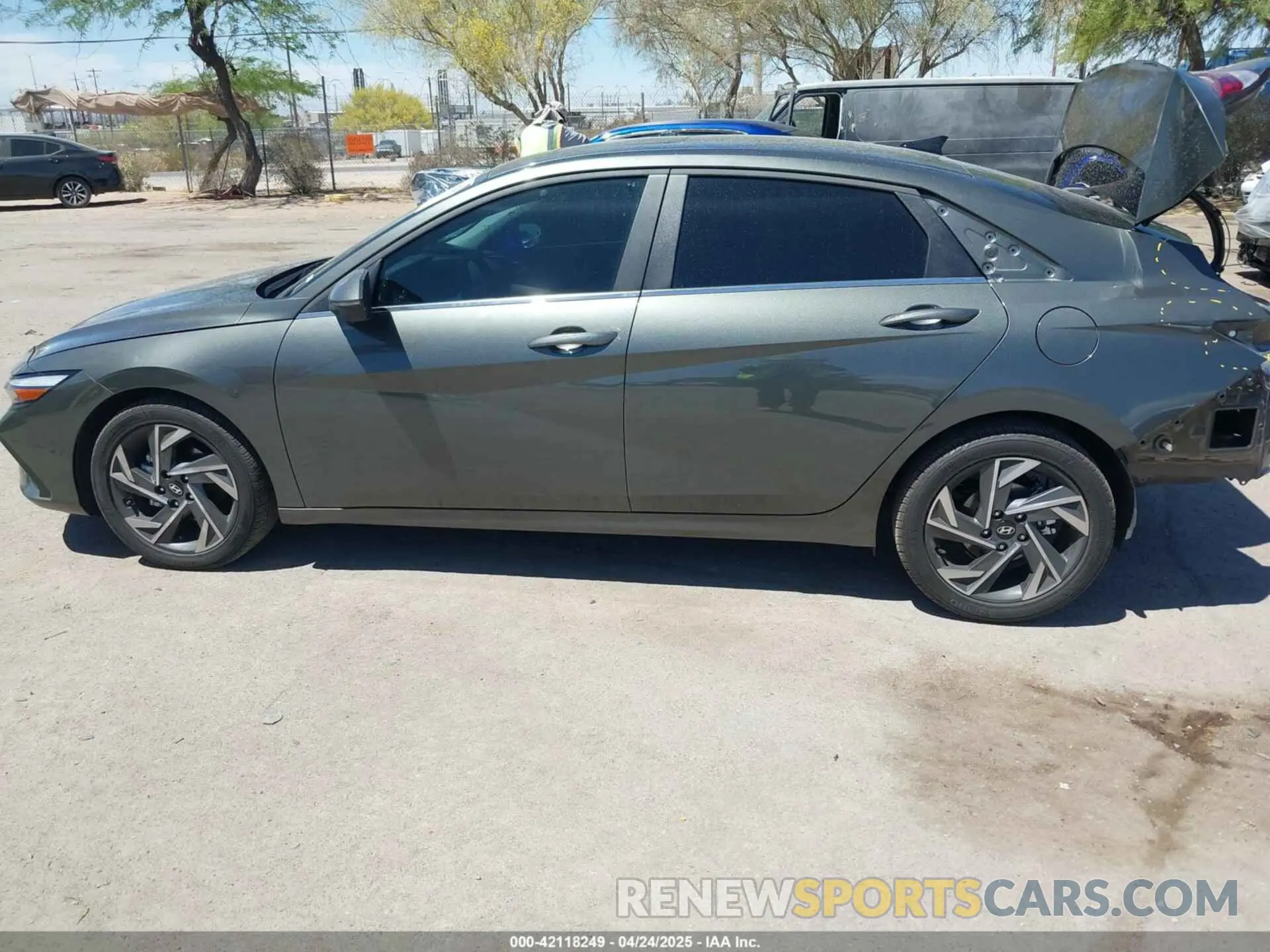 15 fotografías del automóvil dañado KMHLP4DG8RU656892 HYUNDAI ELANTRA 2024