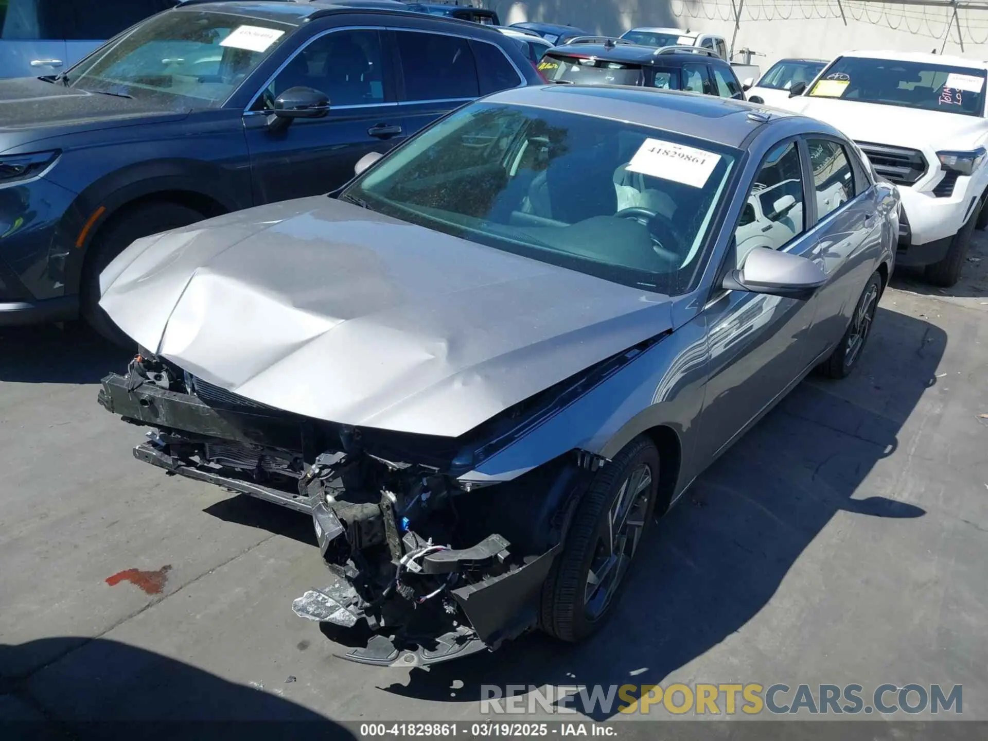 2 fotografías del automóvil dañado KMHLP4DG9RU690159 HYUNDAI ELANTRA 2024