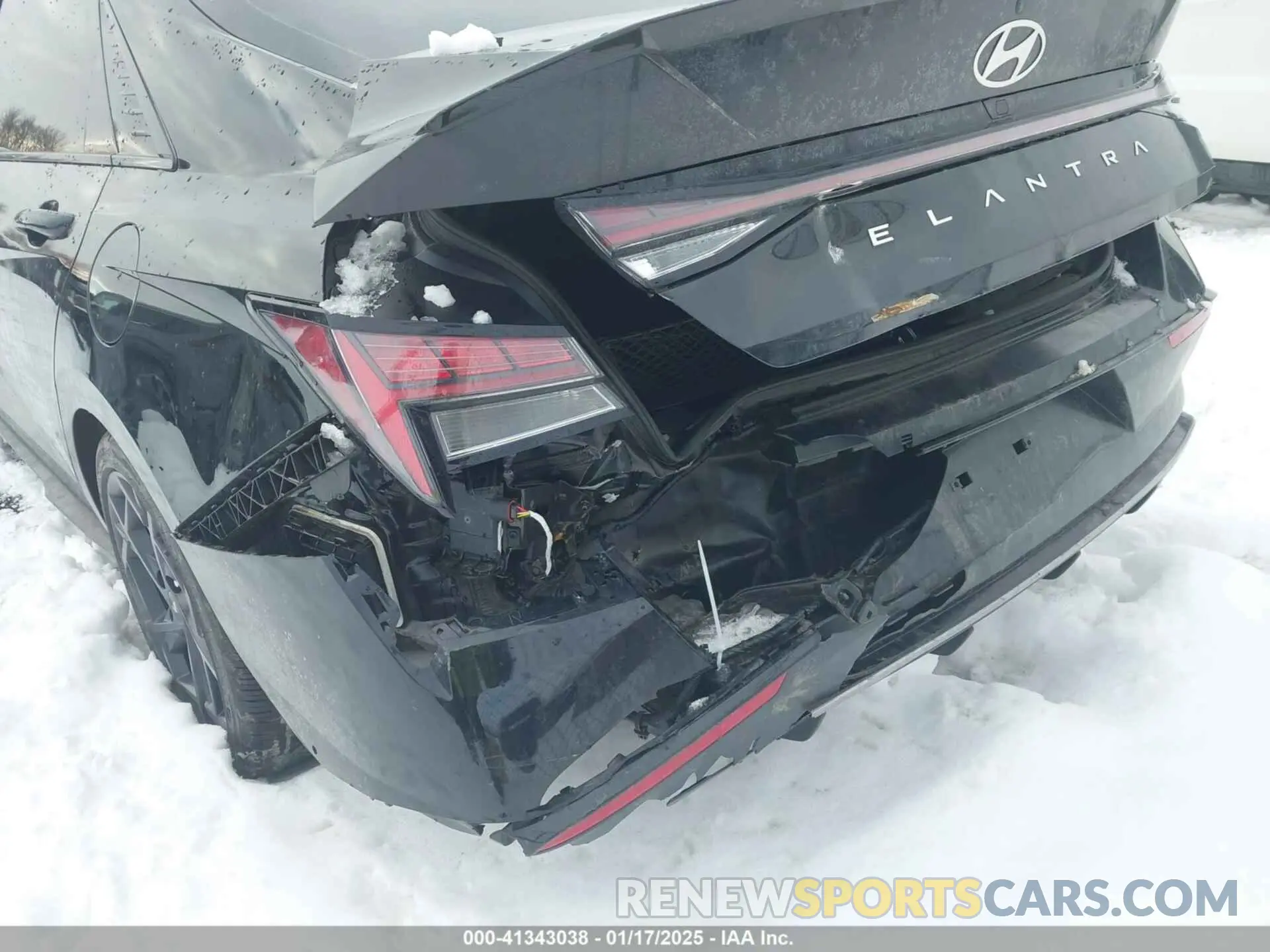 18 fotografías del automóvil dañado KMHLR4DF1RU812434 HYUNDAI ELANTRA 2024