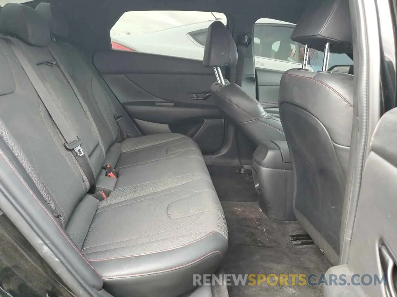 10 fotografías del automóvil dañado KMHLR4DF2RU748209 HYUNDAI ELANTRA 2024