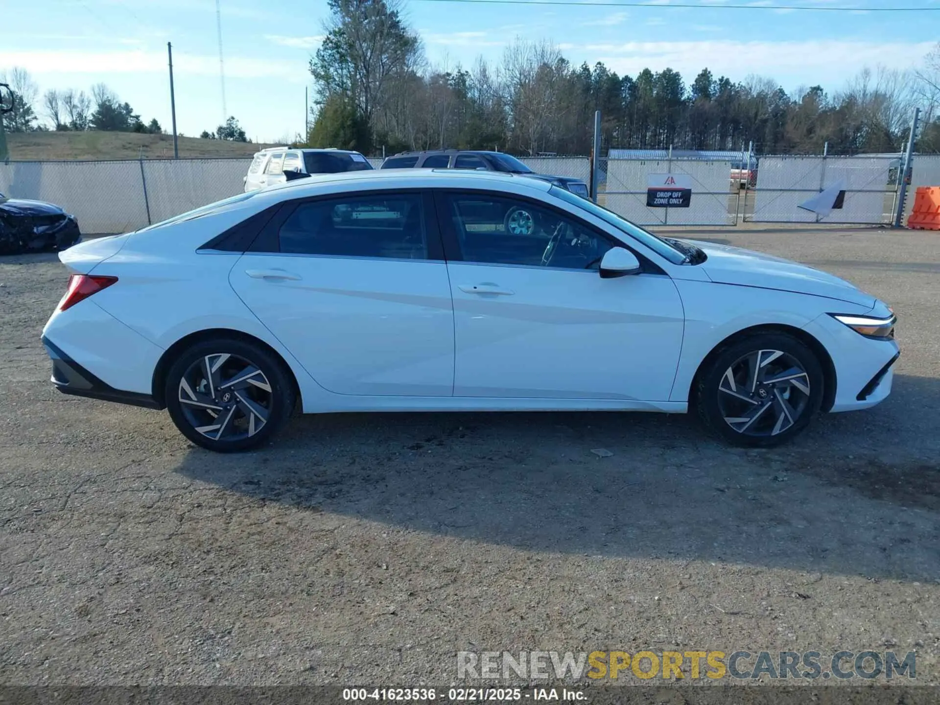 13 fotografías del automóvil dañado KMHLS4DG2RU700187 HYUNDAI ELANTRA 2024