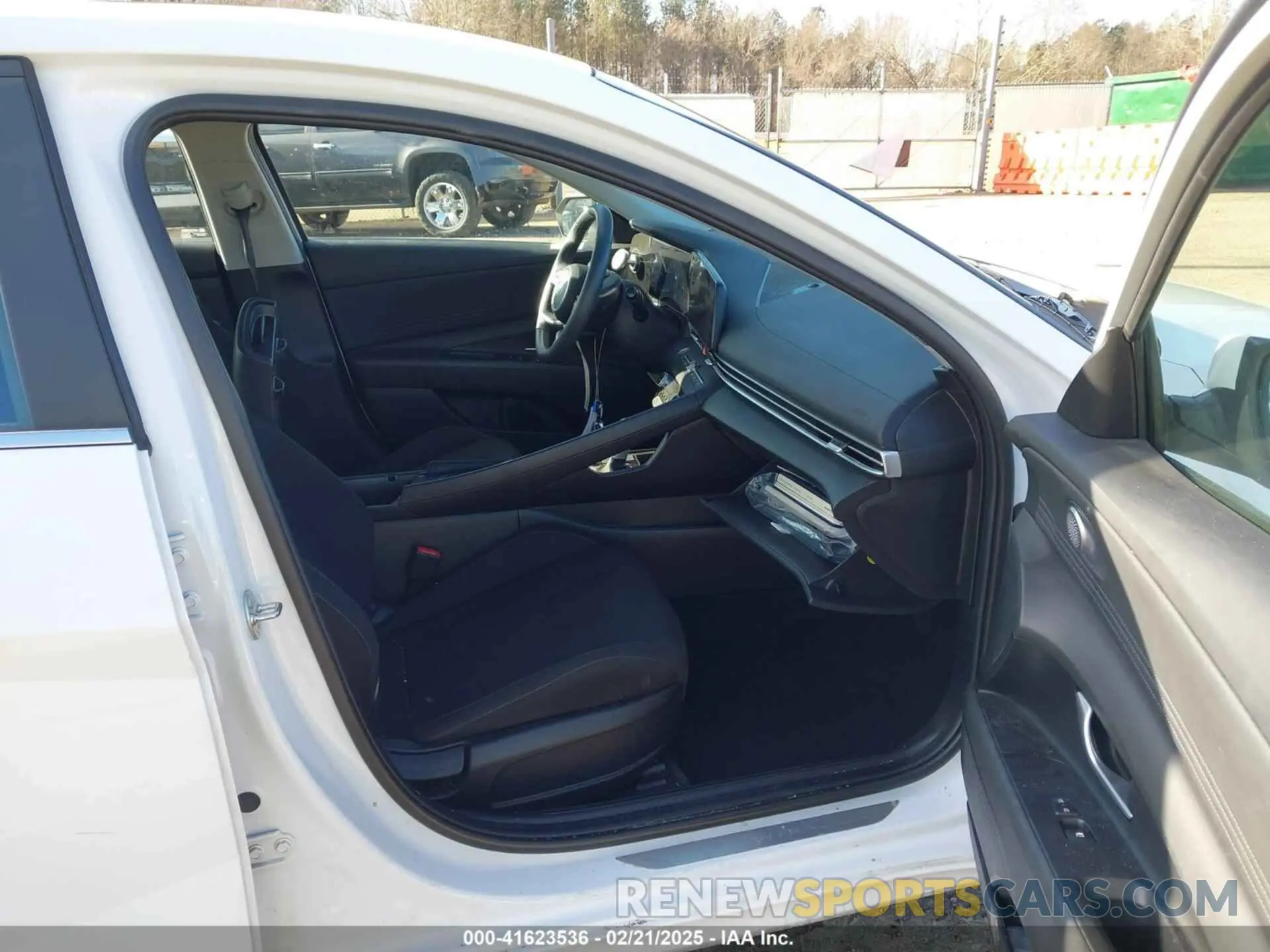 5 fotografías del automóvil dañado KMHLS4DG2RU700187 HYUNDAI ELANTRA 2024