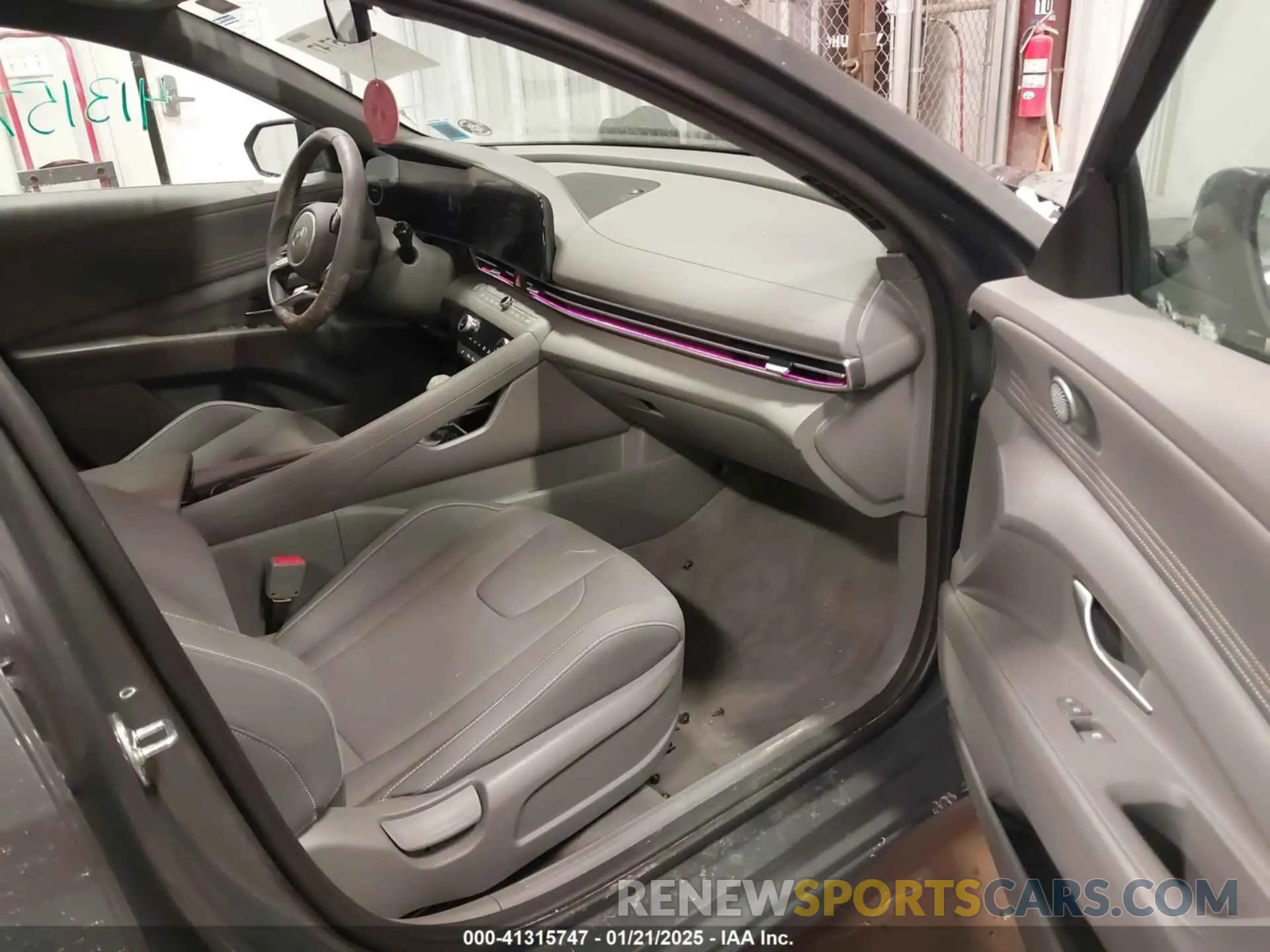5 fotografías del automóvil dañado KMHLS4DG4RU654717 HYUNDAI ELANTRA 2024