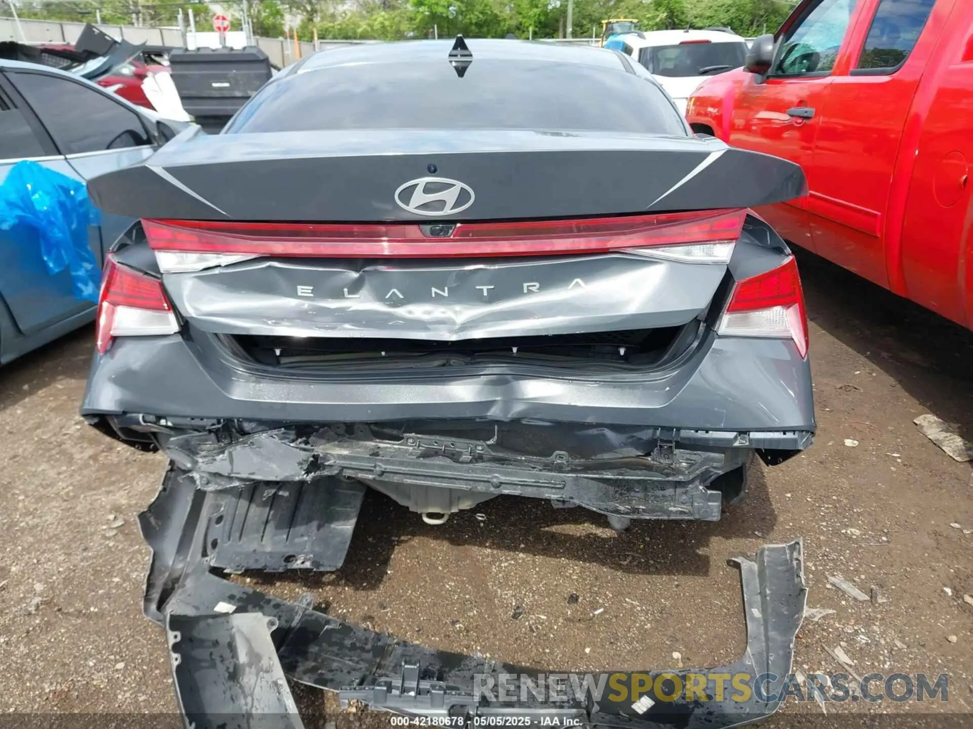 17 fotografías del automóvil dañado KMHLS4DG4RU764439 HYUNDAI ELANTRA 2024