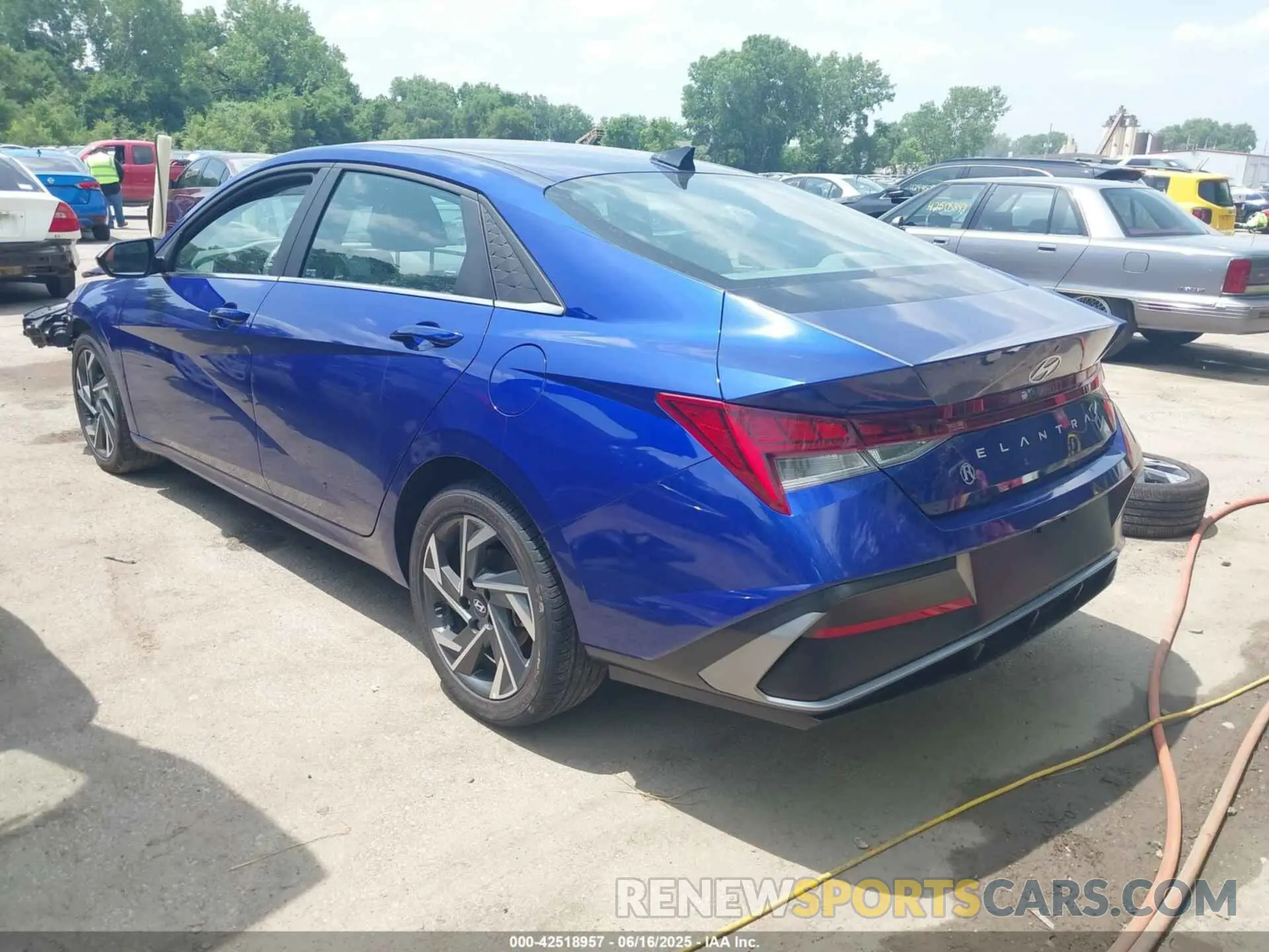 3 fotografías del automóvil dañado KMHLS4DG6RU701049 HYUNDAI ELANTRA 2024
