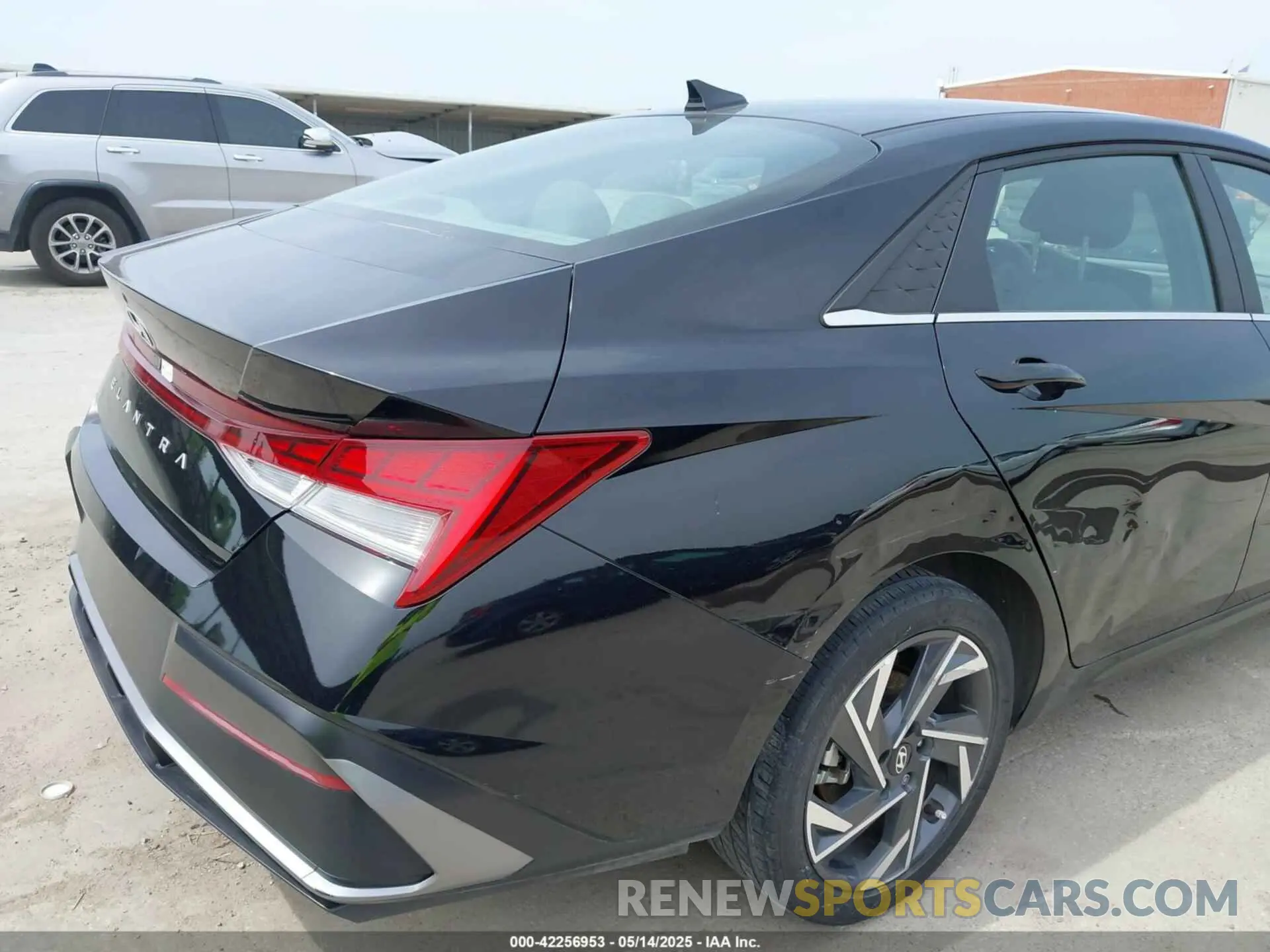 20 fotografías del automóvil dañado KMHLS4DG6RU825306 HYUNDAI ELANTRA 2024